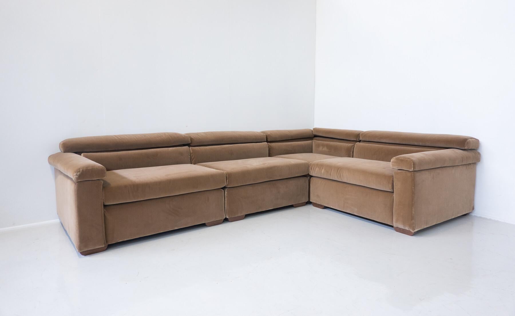 Mid-Century Modern Erasmo Sofa by Afra and Tobia Scarpa, B&B Italia, 1973 - New Upholstery For Sale