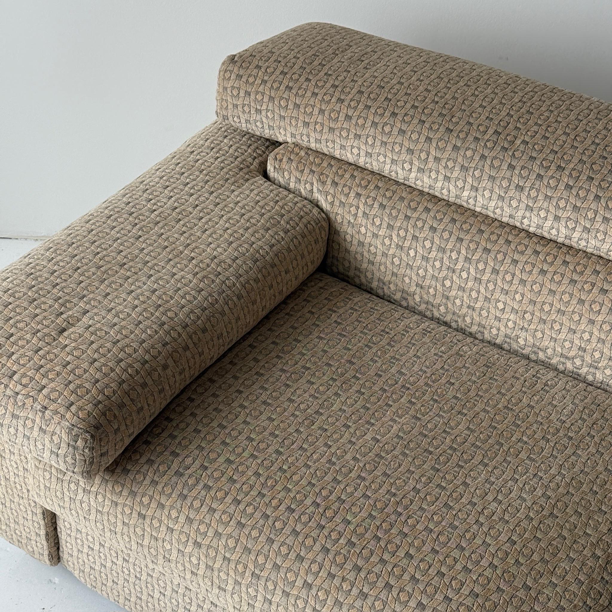 Erasmo Sofa by Afra and Tobia Scarpa for B&B Italia In Good Condition For Sale In Chicago, IL