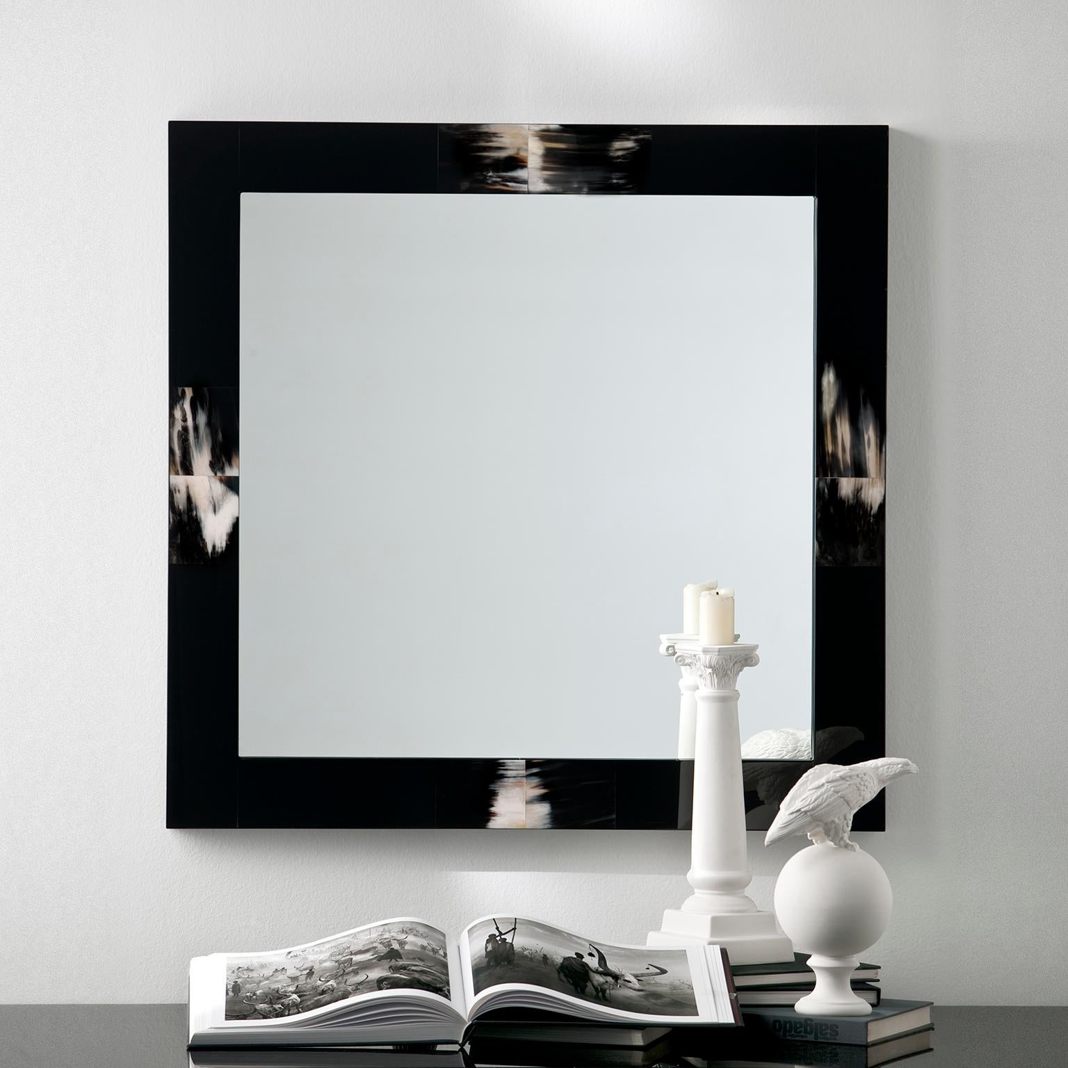Contemporary Erasmo Wall Mirror in Black Lacquered Wood with Corno Italiano Inlays, Mod. 1420 For Sale