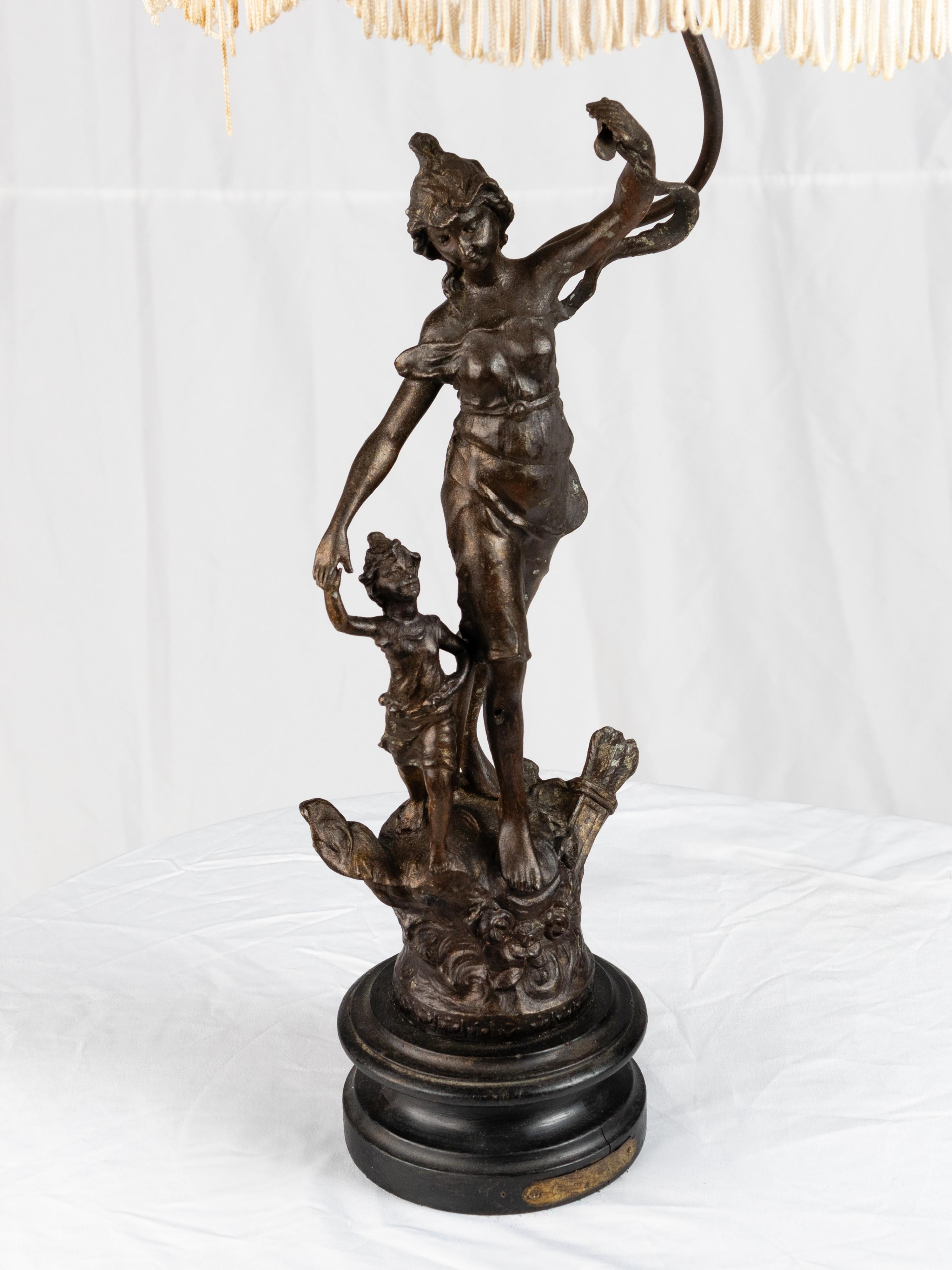 Erato Musa de la Danza Lámpara de Sobremesa Brocada, Siglo XIX siglo XIX en venta