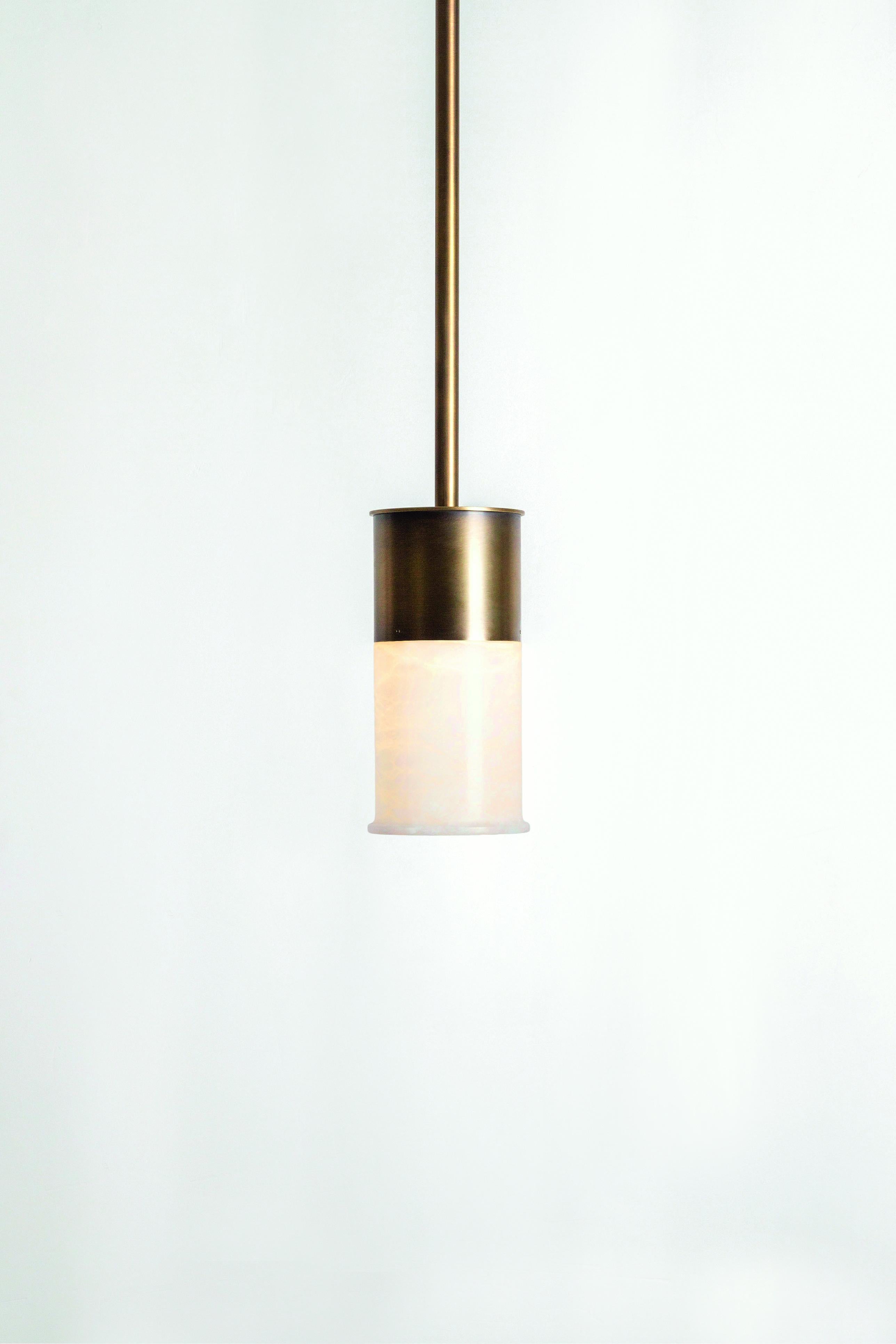 The Erato Pendant by GARNIER ET LINKER belongs to the ERATO collection, a contemporary reinterpretation of the candelabra bracket: the alabaster replaces the candle inside a patinated brass structure.

GARNIER ET LINKER is a Paris based design