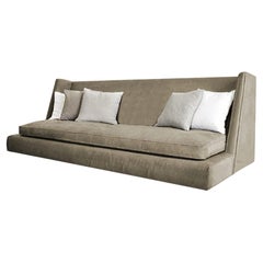 Sofa aus Kaninchenholz mit Kissen von LK Edition