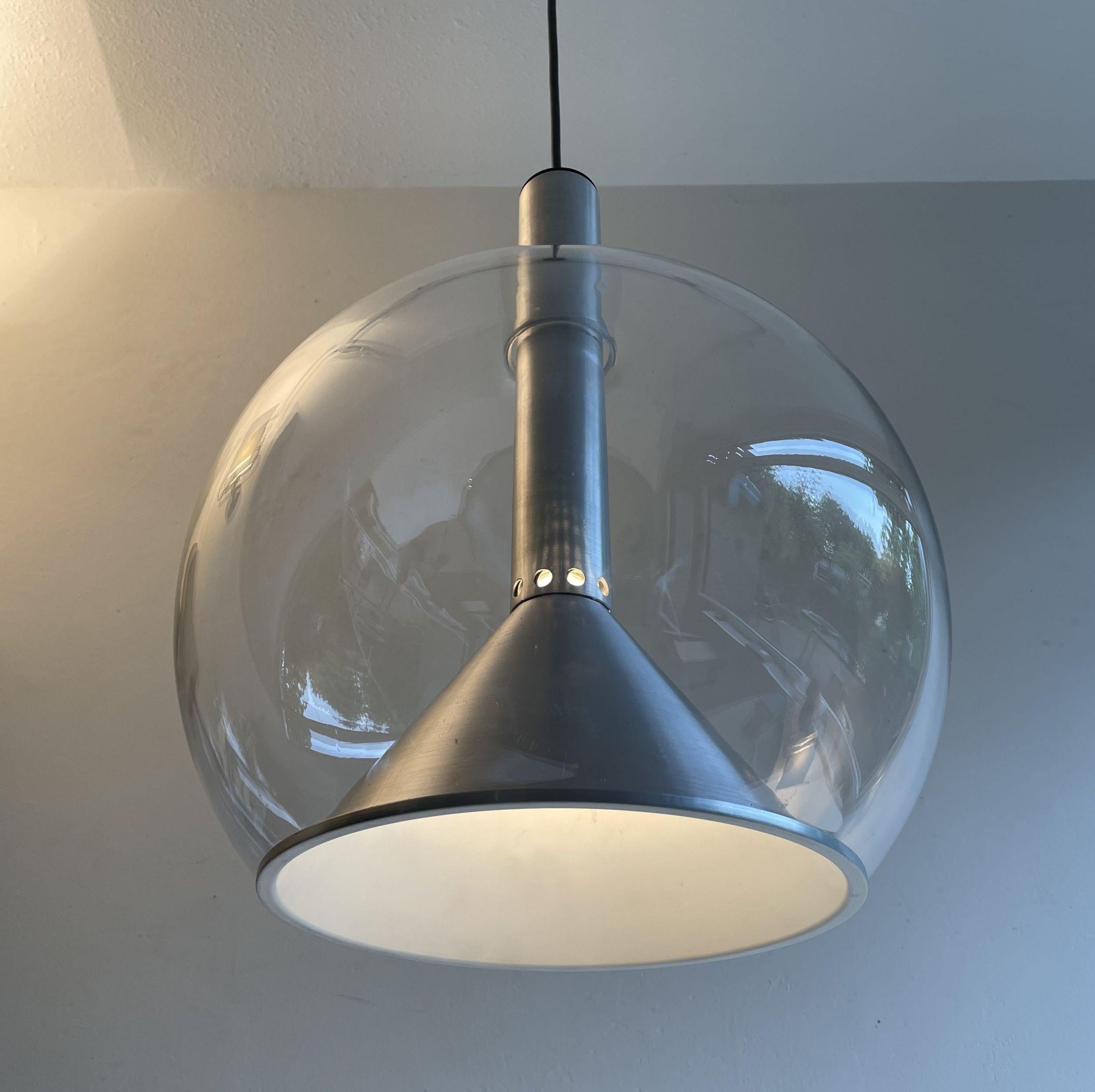 Erco Lámpara Colgante Globo Grande en Bueno estado para la venta en DOORWERTH, NL