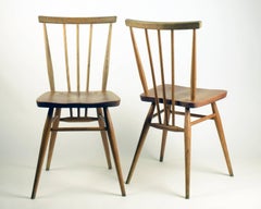 Ercol Chairs, Pair of Classic English Midcentury 'Windsor' Chairs, Model 391