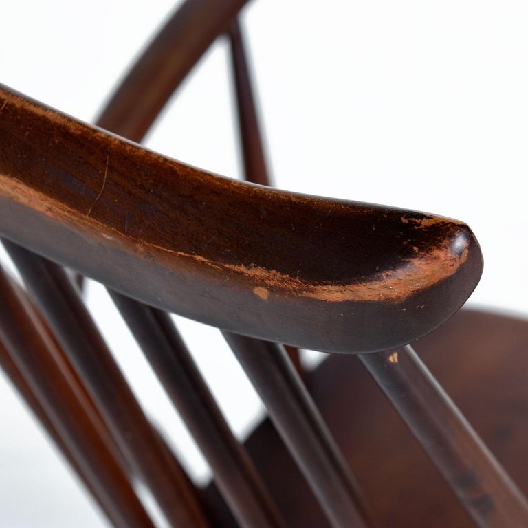 Ercol Chairs Set Of 6 Classic English Midcentury Spindle Back Windsor Chairs At 1stdibs Ercol is a british furniture manufacturer that has been making quality wood furniture since the 1920s, specializing in bentwood chairs and furniture. ercol chairs set of 6 classic english midcentury spindle back windsor chairs
