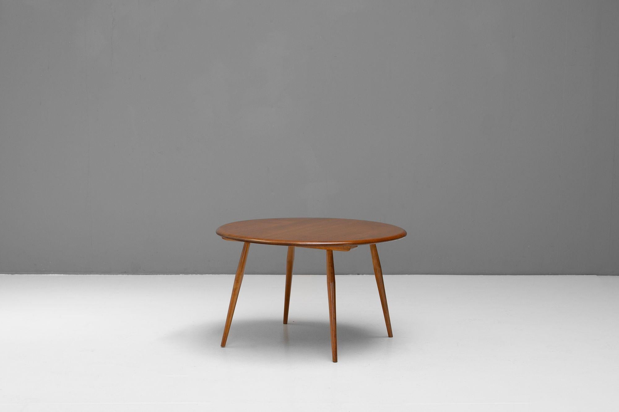 Mesa baja Ercol Moderno de mediados de siglo en venta