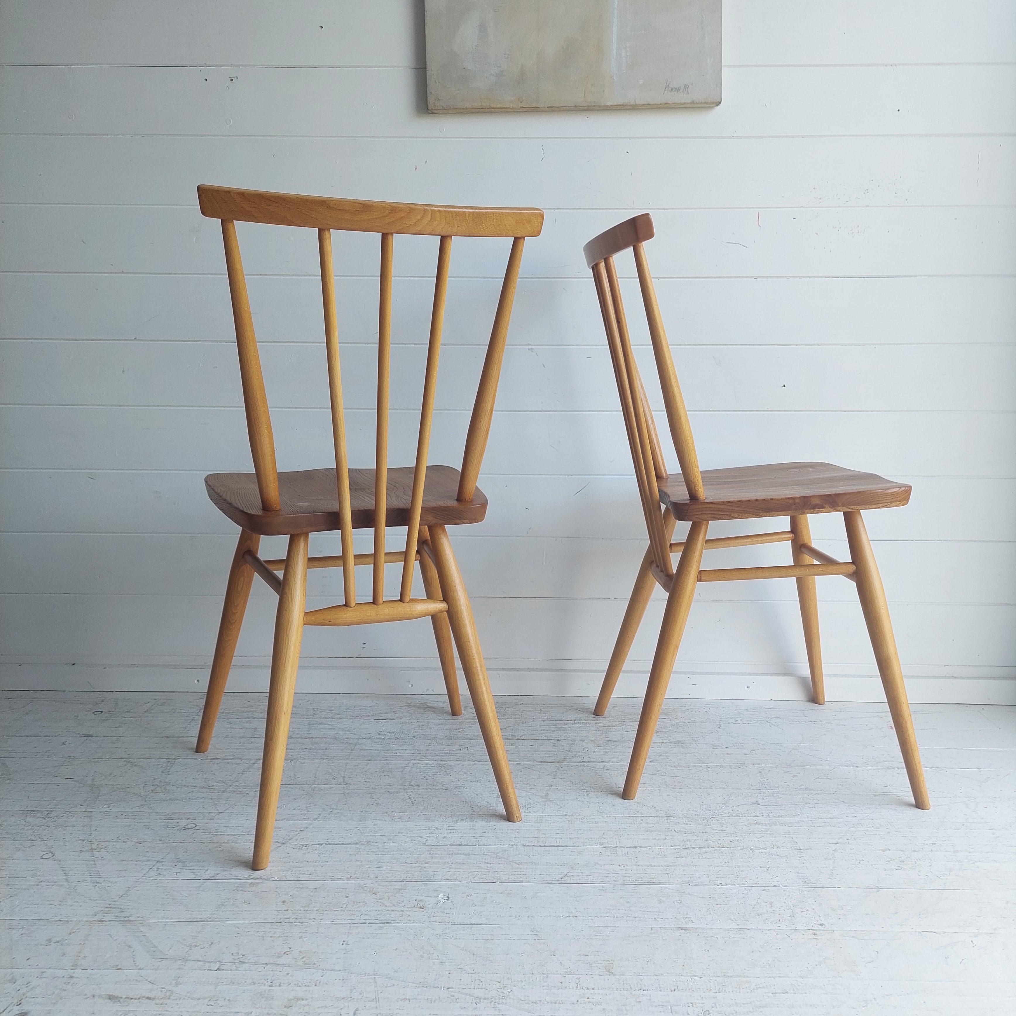 Ercol Dining Chairs Blonde Elm & Beech Model 391 Set Of 2 Re In Good Condition In Leamington Spa, GB
