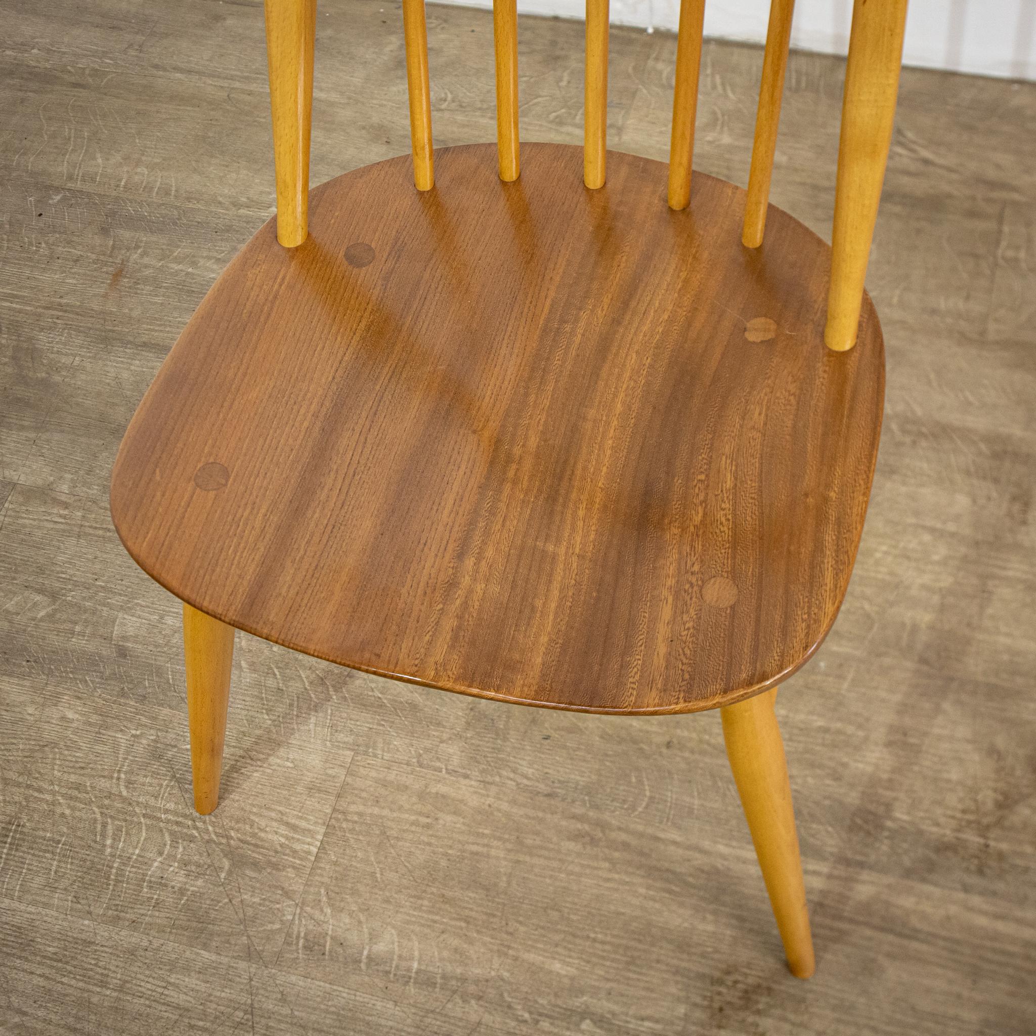 Table de salle à manger à abattant modèle 492 et 4 chaises Ercol Bon état - En vente à Newark, GB