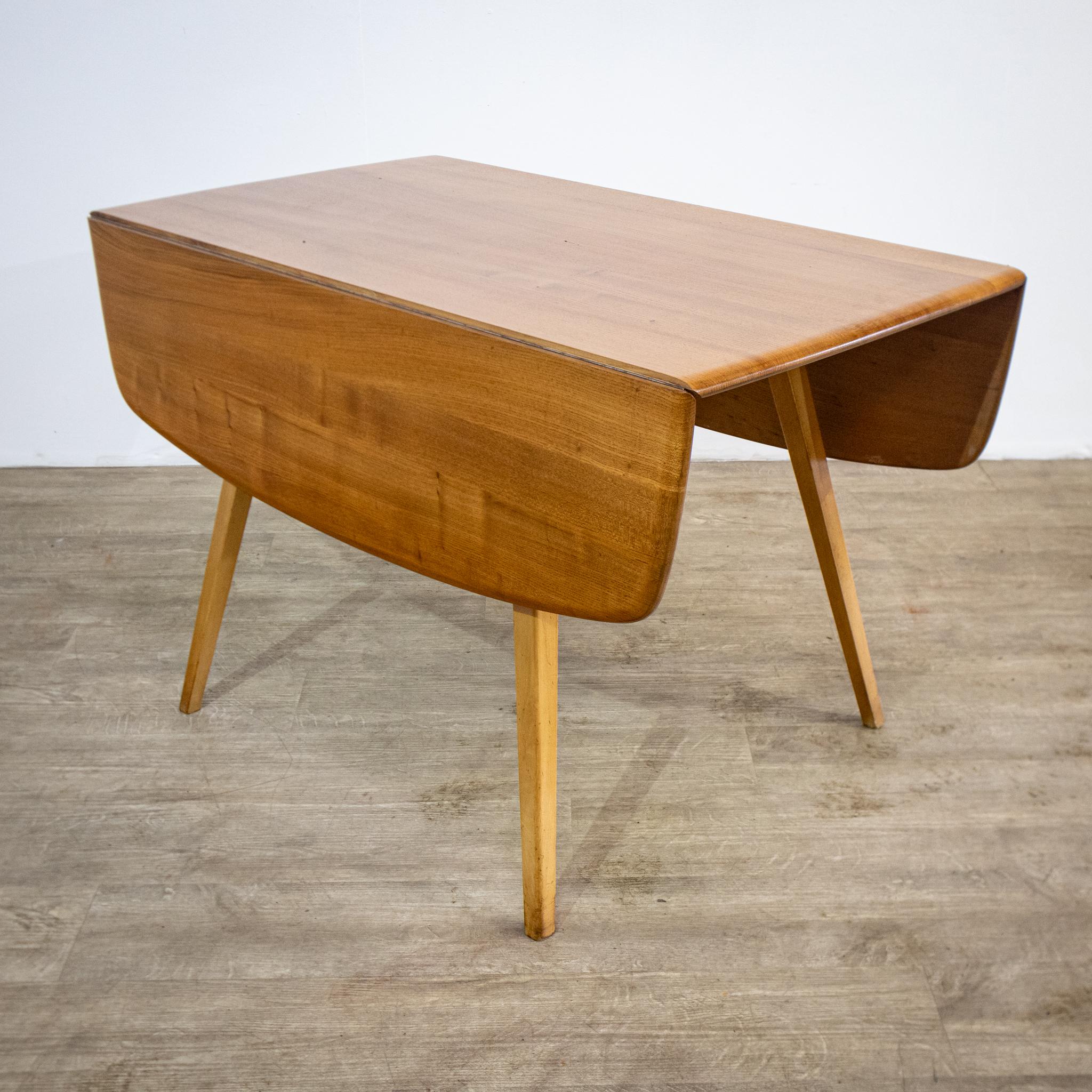Table de salle à manger à abattant modèle 492 et 4 chaises Ercol en vente 1