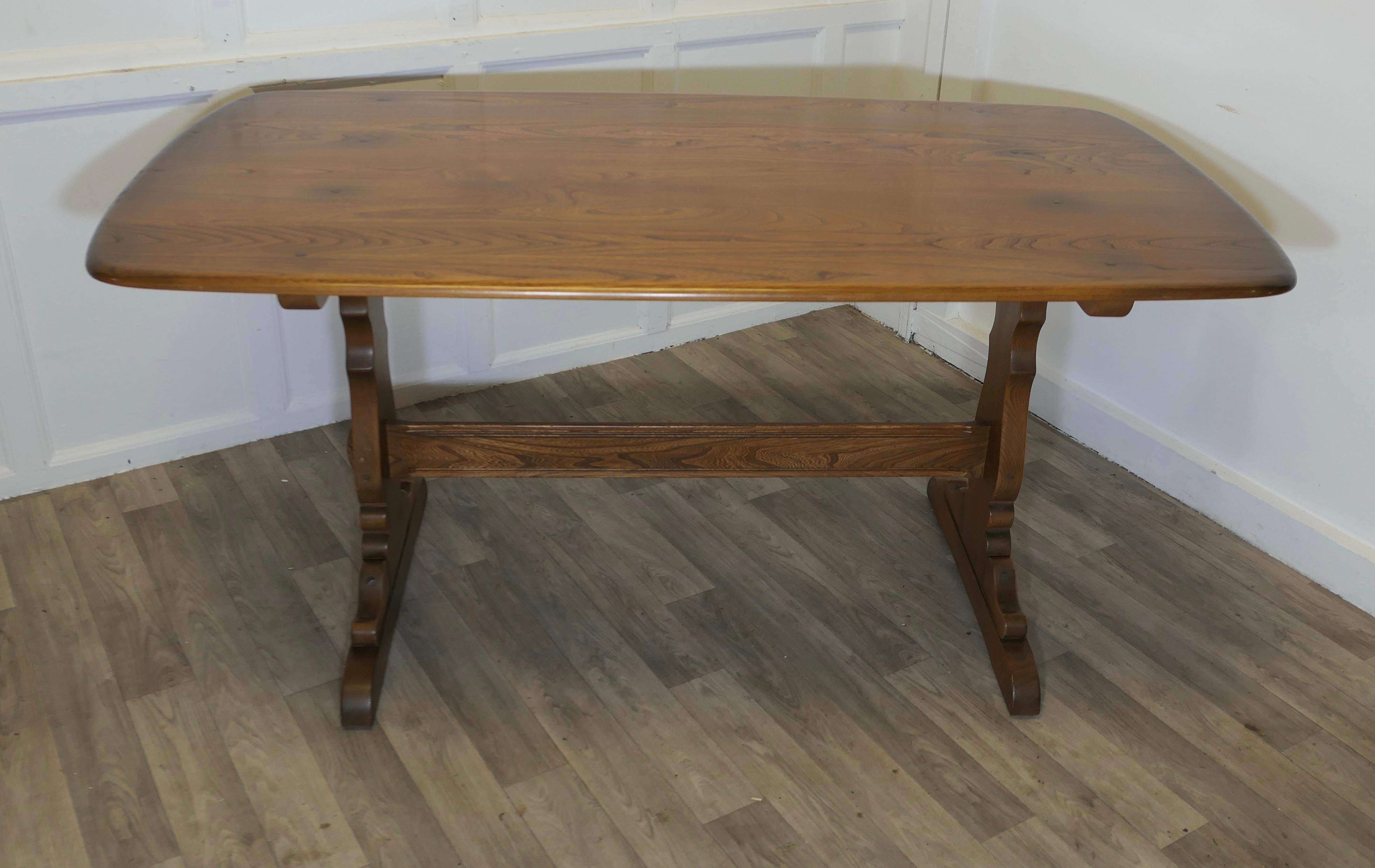 Country Ercol Golden Elm Refectory Dining Table  This is a Superb piece it is a good qua For Sale