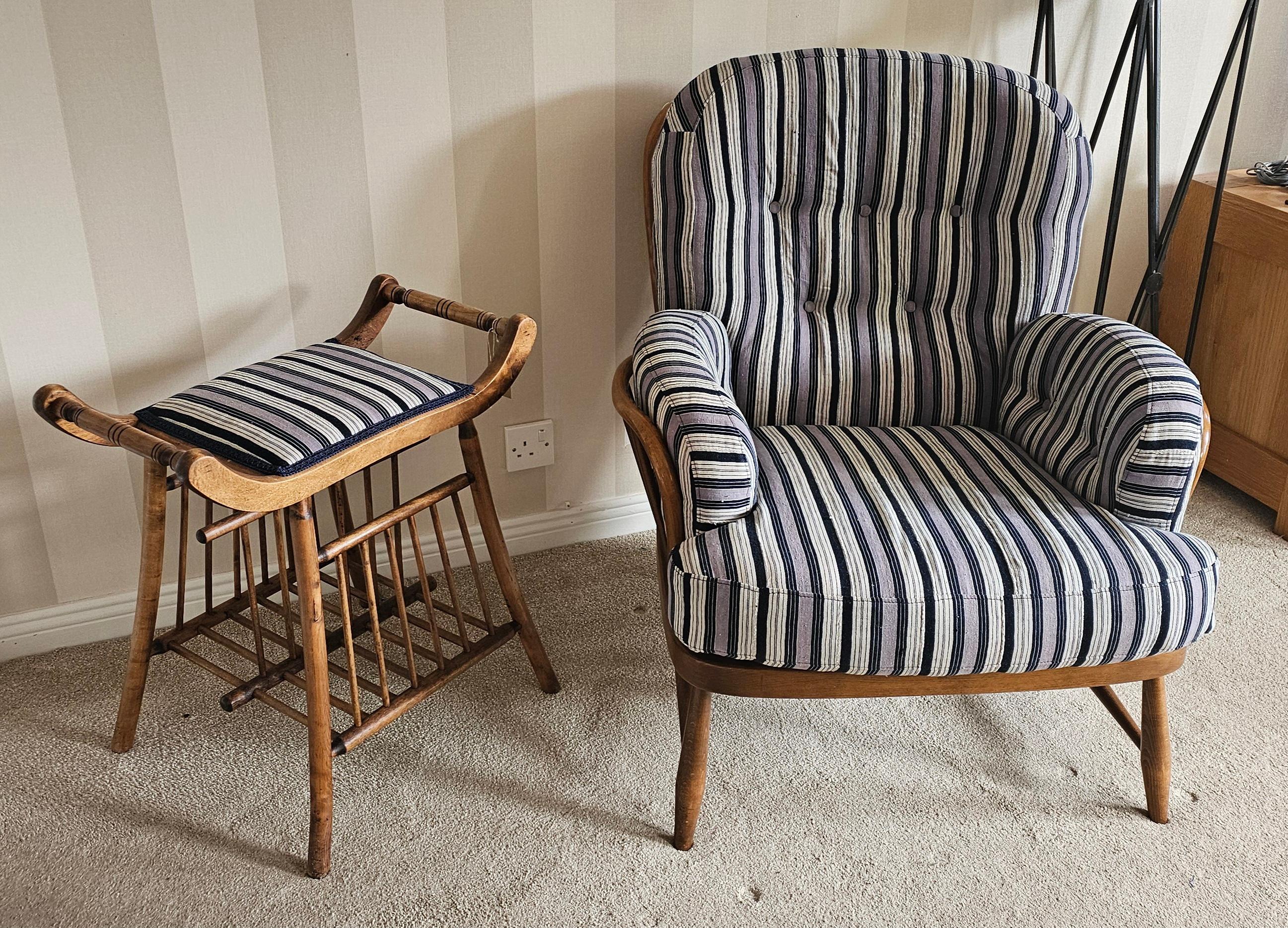 Moderne Ercol Jubilee Armchair en vente