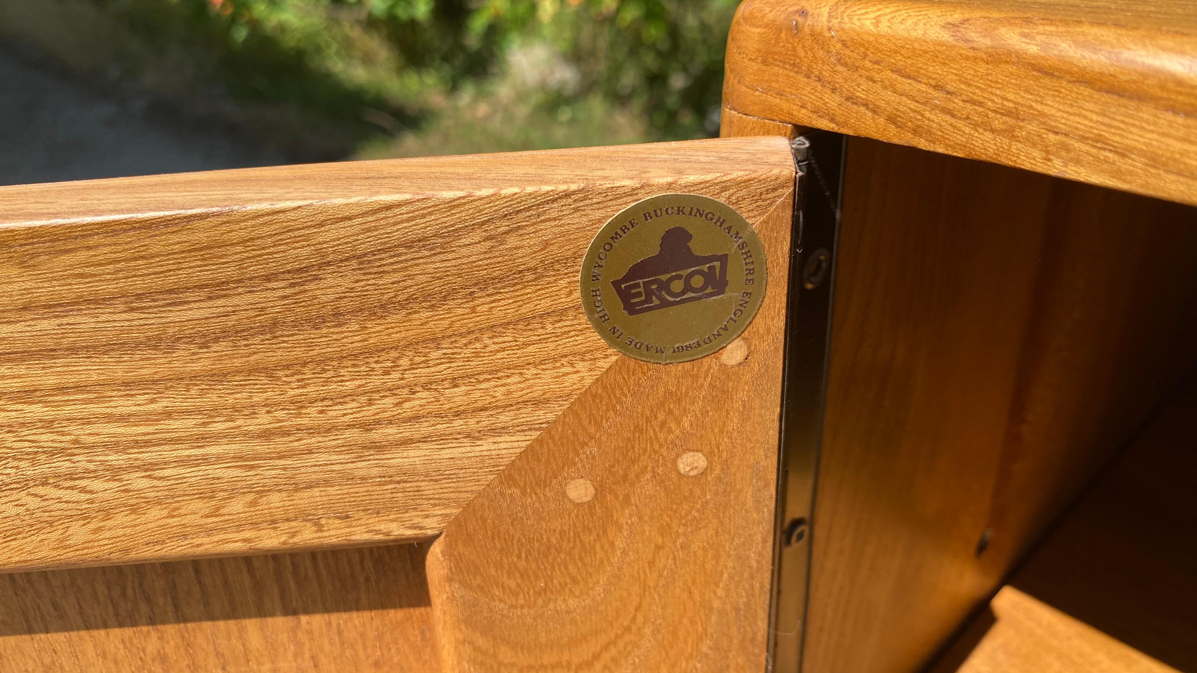 Ercol Sideboad im Angebot 3