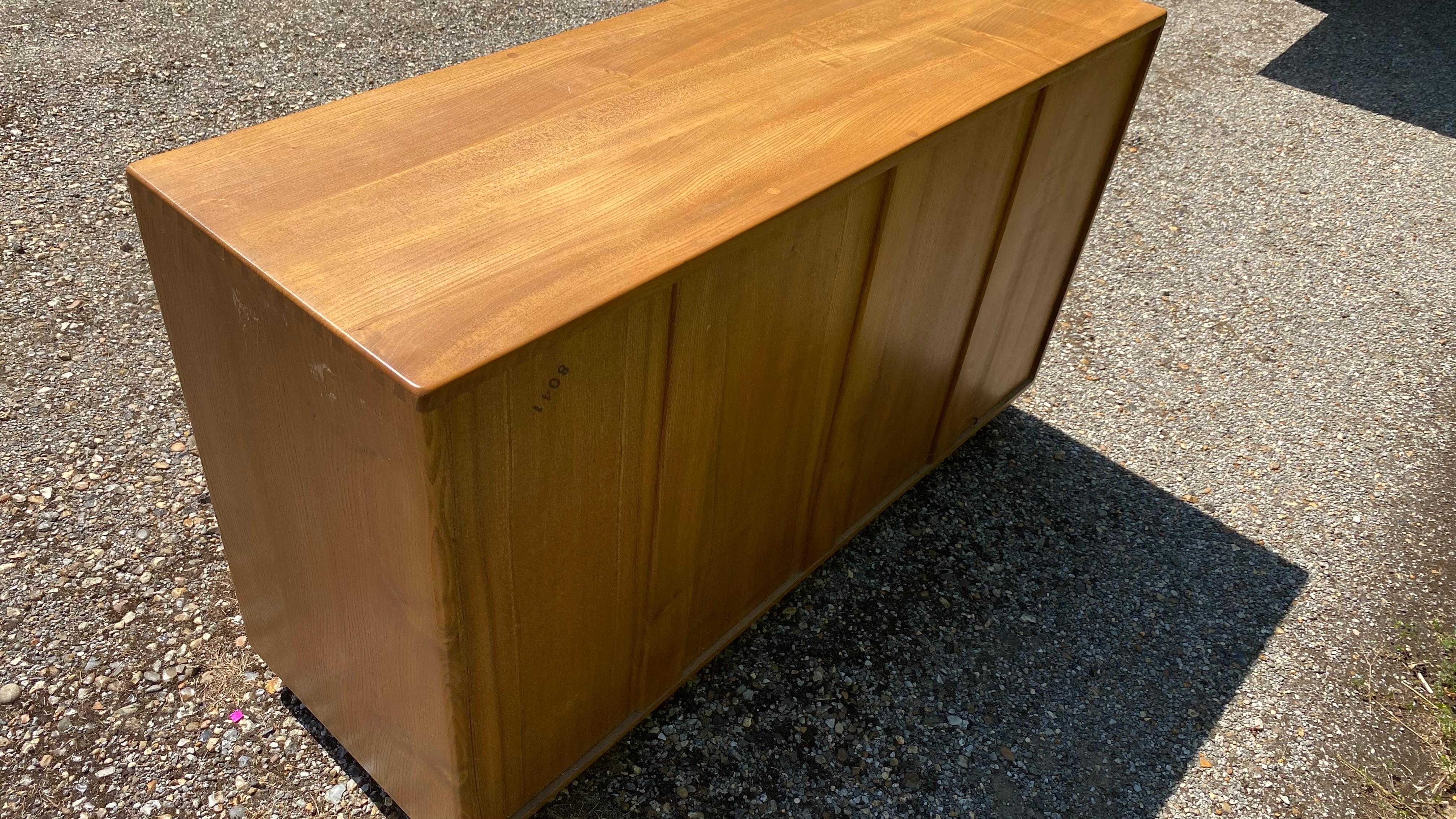 Ercol Sideboad im Zustand „Gut“ im Angebot in Folkestone, GB