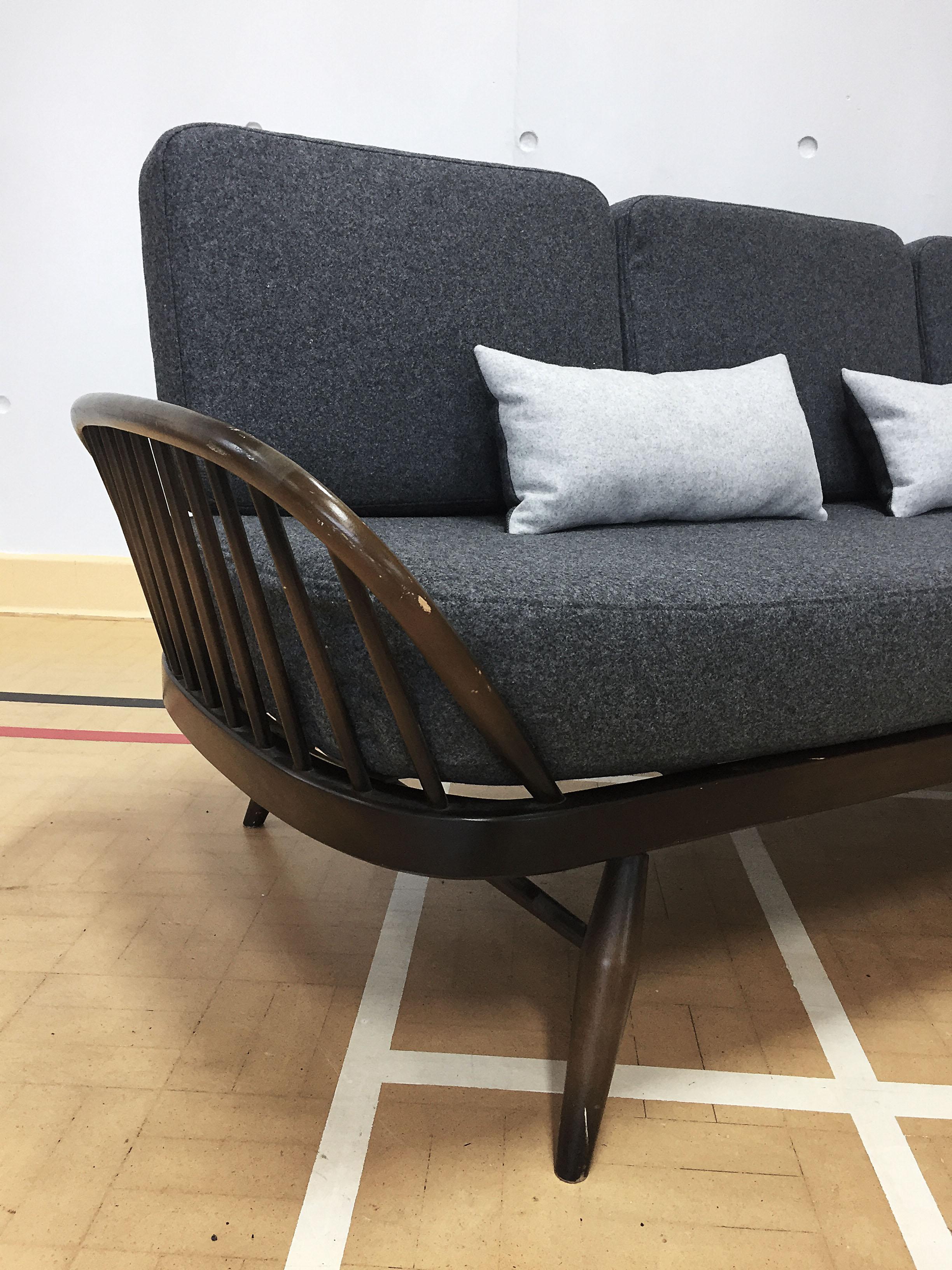 Metal Mid-Century Ercol Sofa Daybed Reupholstered in Grey Wool, Vintage 