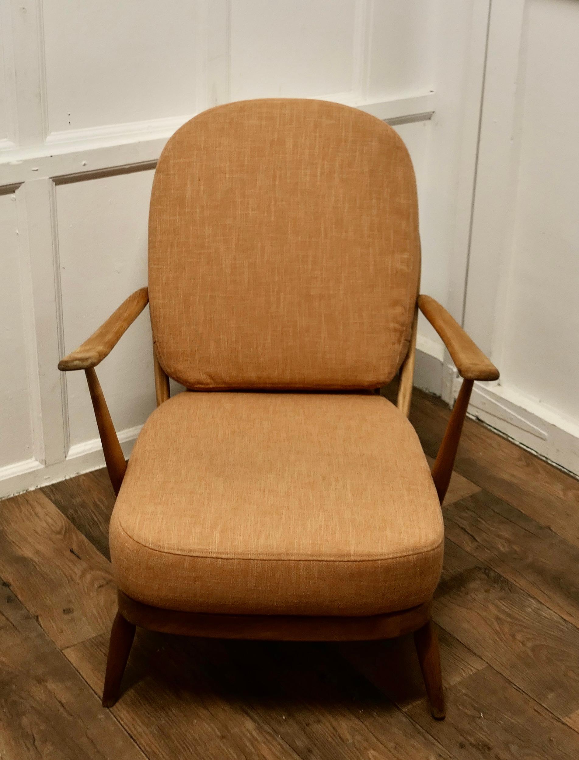 Ercol Windsor Easy Chair   The chair is a classic design and traditionally made  For Sale 1