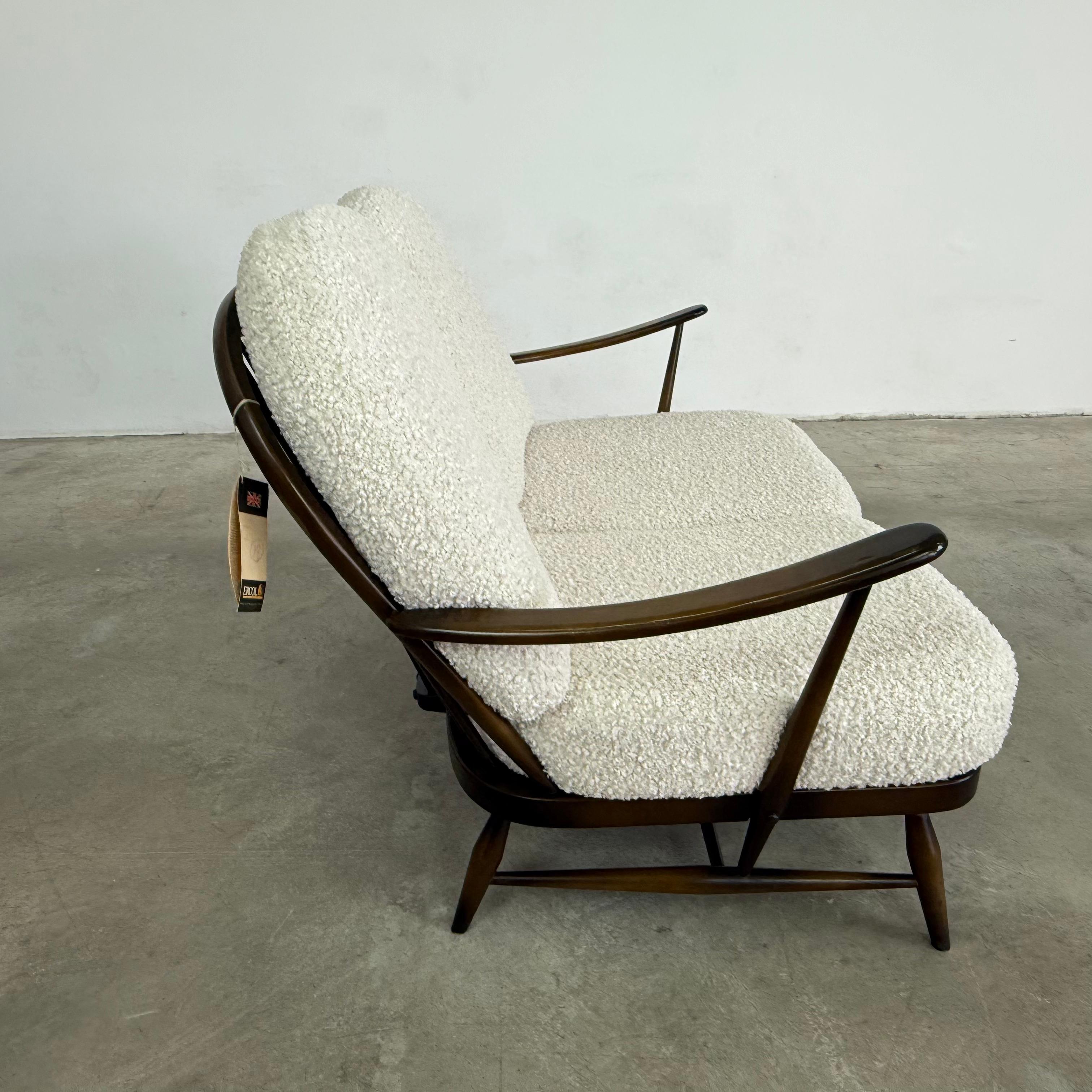 Divano a due posti Ercol Windsor In condizioni buone in vendita a Bridgeport, CT
