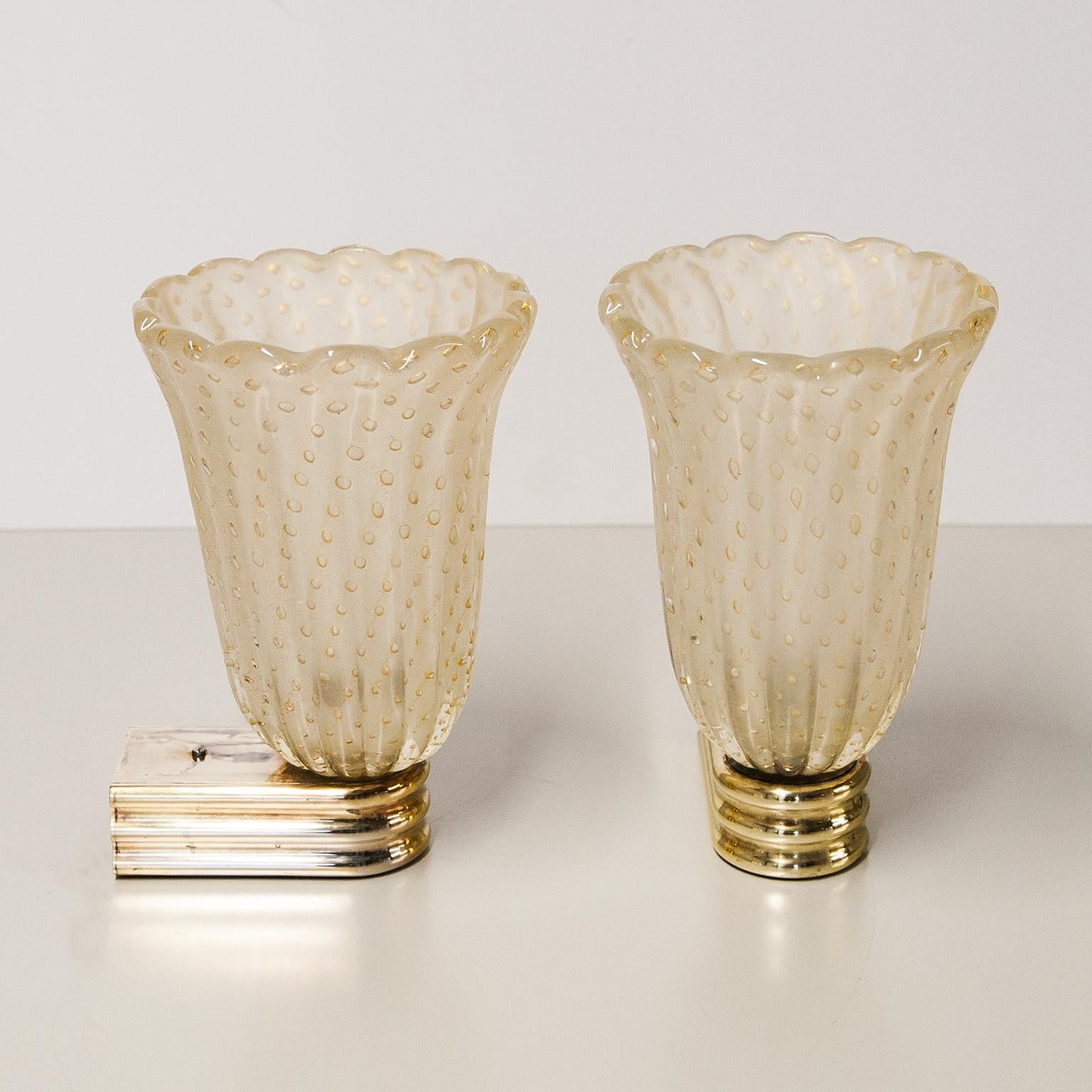 Mid-20th Century Ercole Barovier Art Deco Pulegoso Sconces 1930 Set of Two For Sale
