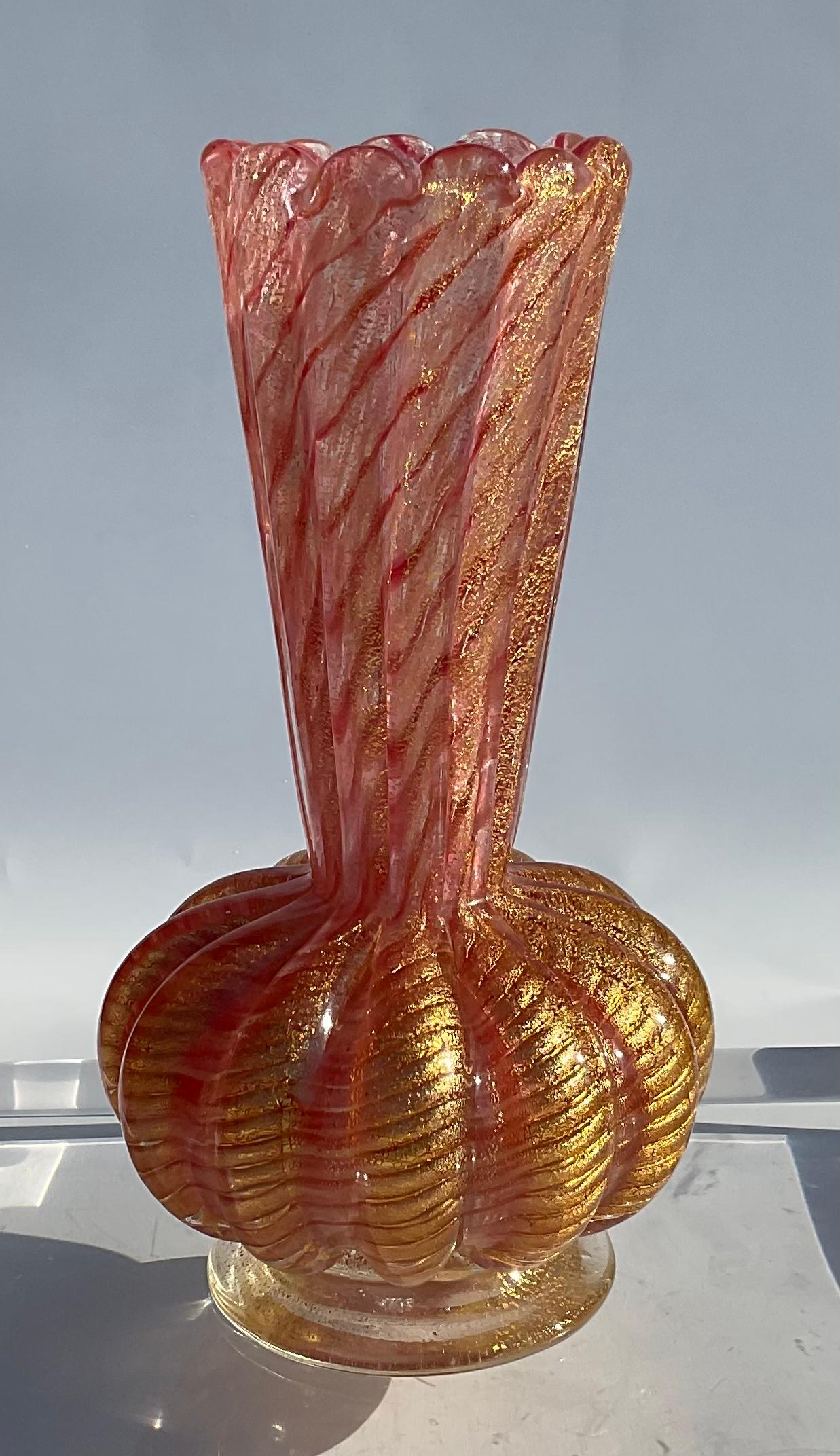 Mid-Century Modern Ercole Barovier Barovier and Toso Murano Cordonato D’oro Vase, circa 1950s For Sale
