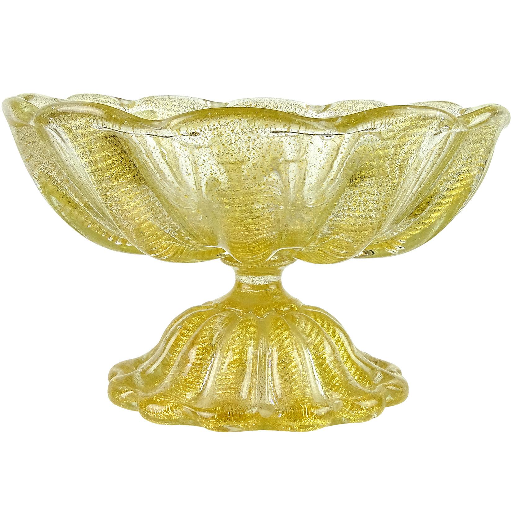 Ercole Barovier e Toso Murano Gold Flecks Italian Art Glass Footed Compote Bowl In Good Condition In Kissimmee, FL