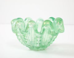 Ercole Barovier Bol en verre vert irisé Grosse Costolature Clam Shell, années 1940
