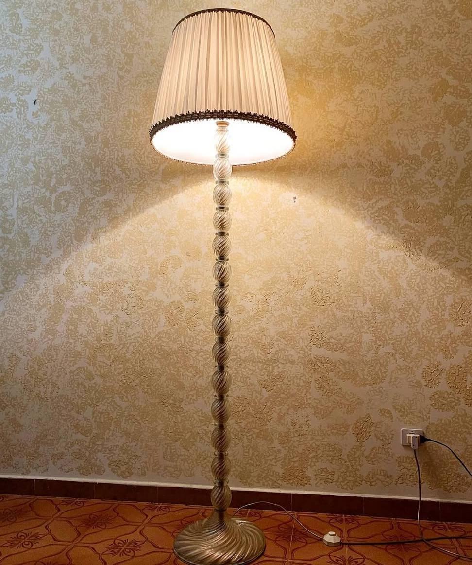 Lámpara de pie Seguso de cristal de Murano 'champán' de mediados del siglo pasado. Cristal de Murano en venta