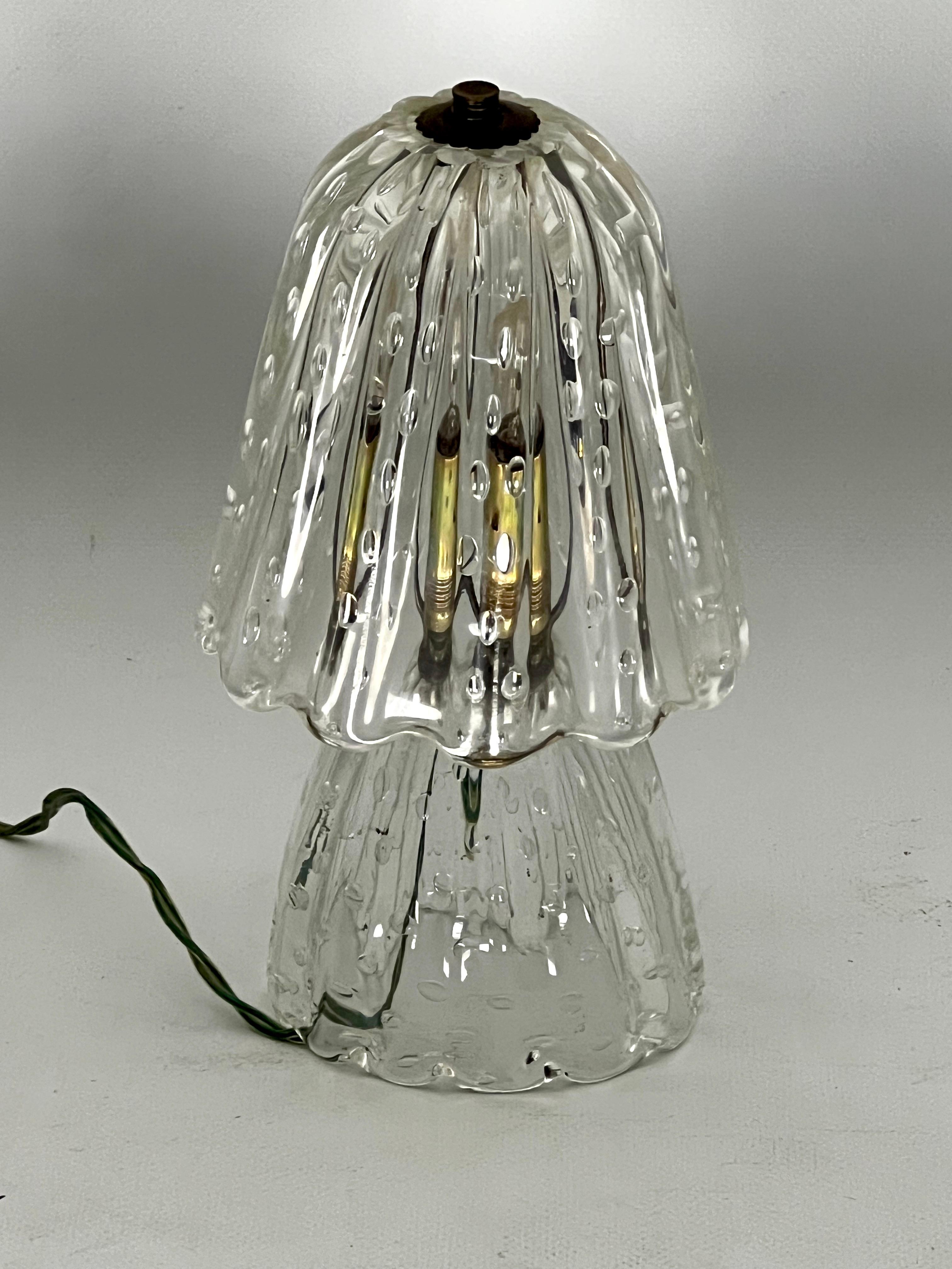 Mid-Century Modern Ercole Barovier, Mid-Century table lamp in bullicante murano glass. Italy 1940s