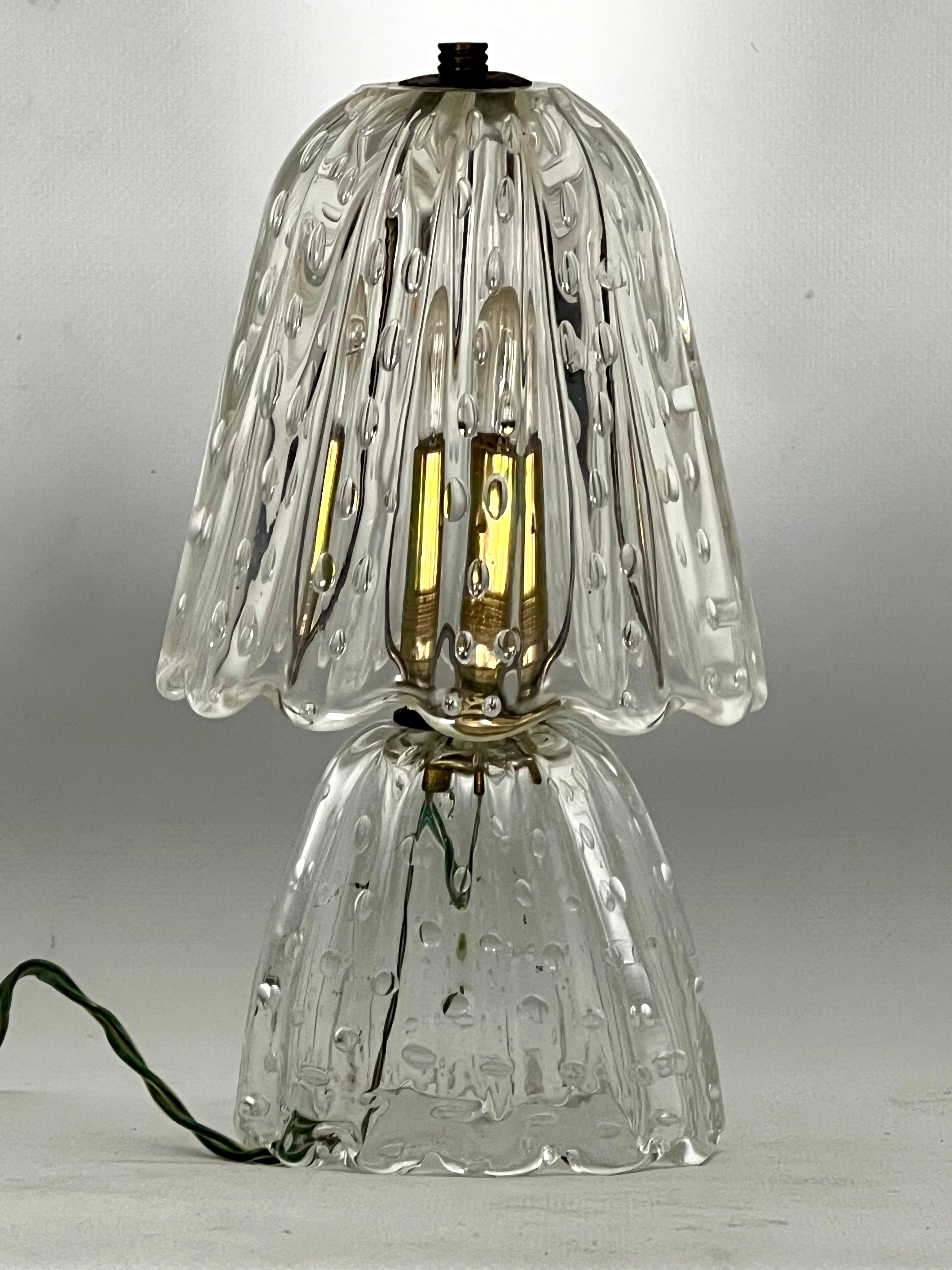 Ercole Barovier, Mid-Century table lamp in bullicante murano glass. Italy 1940s In Good Condition In Catania, CT