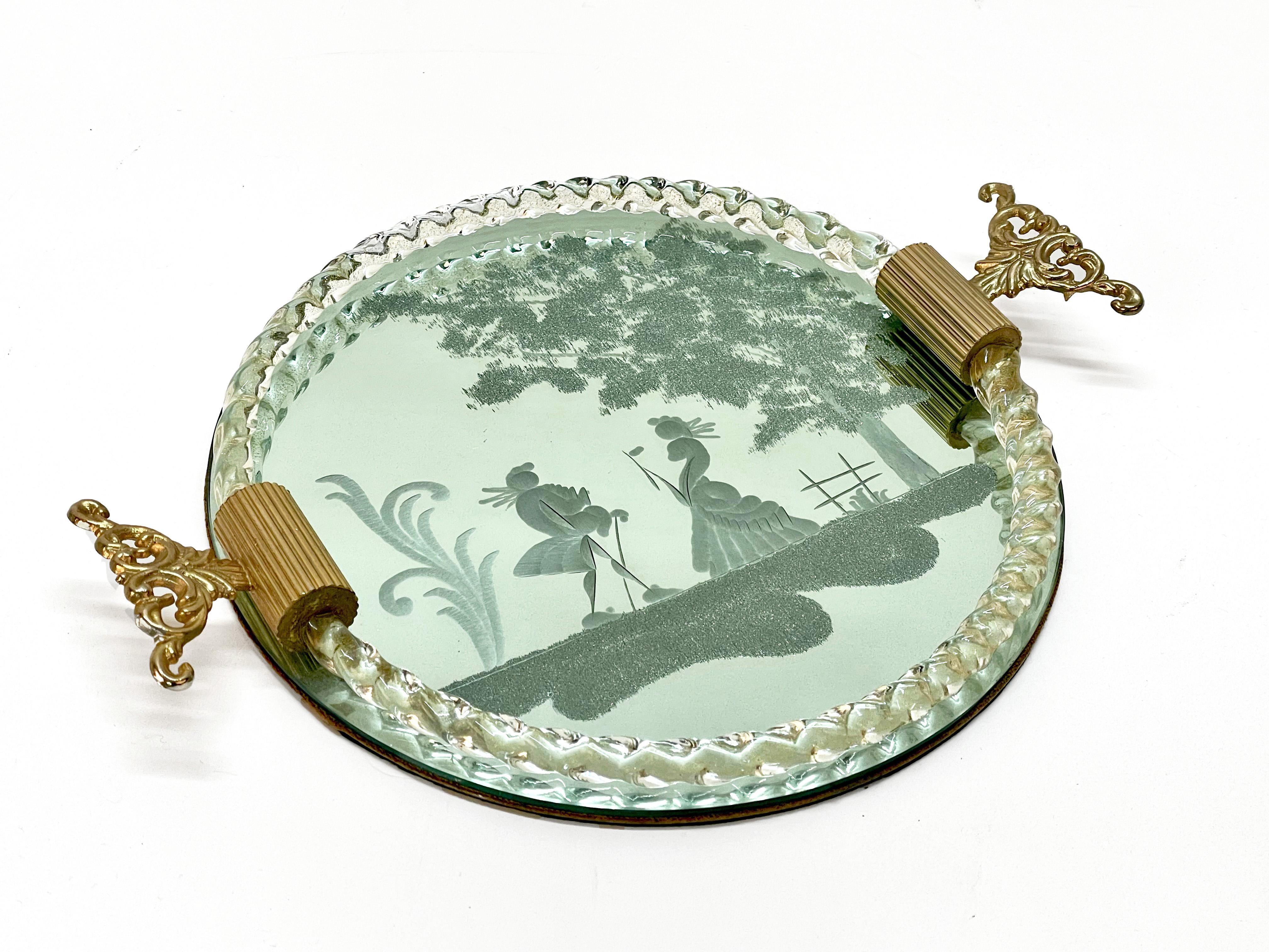 Midcentury mirror-engraved Murano glass serving tray. This wonderful piece was produced in Italy during 1950s by the master Murano glass-maker of Ercole Barovier.

This wonderful item is a peculiar Venetian vintage tray with a mirror base and