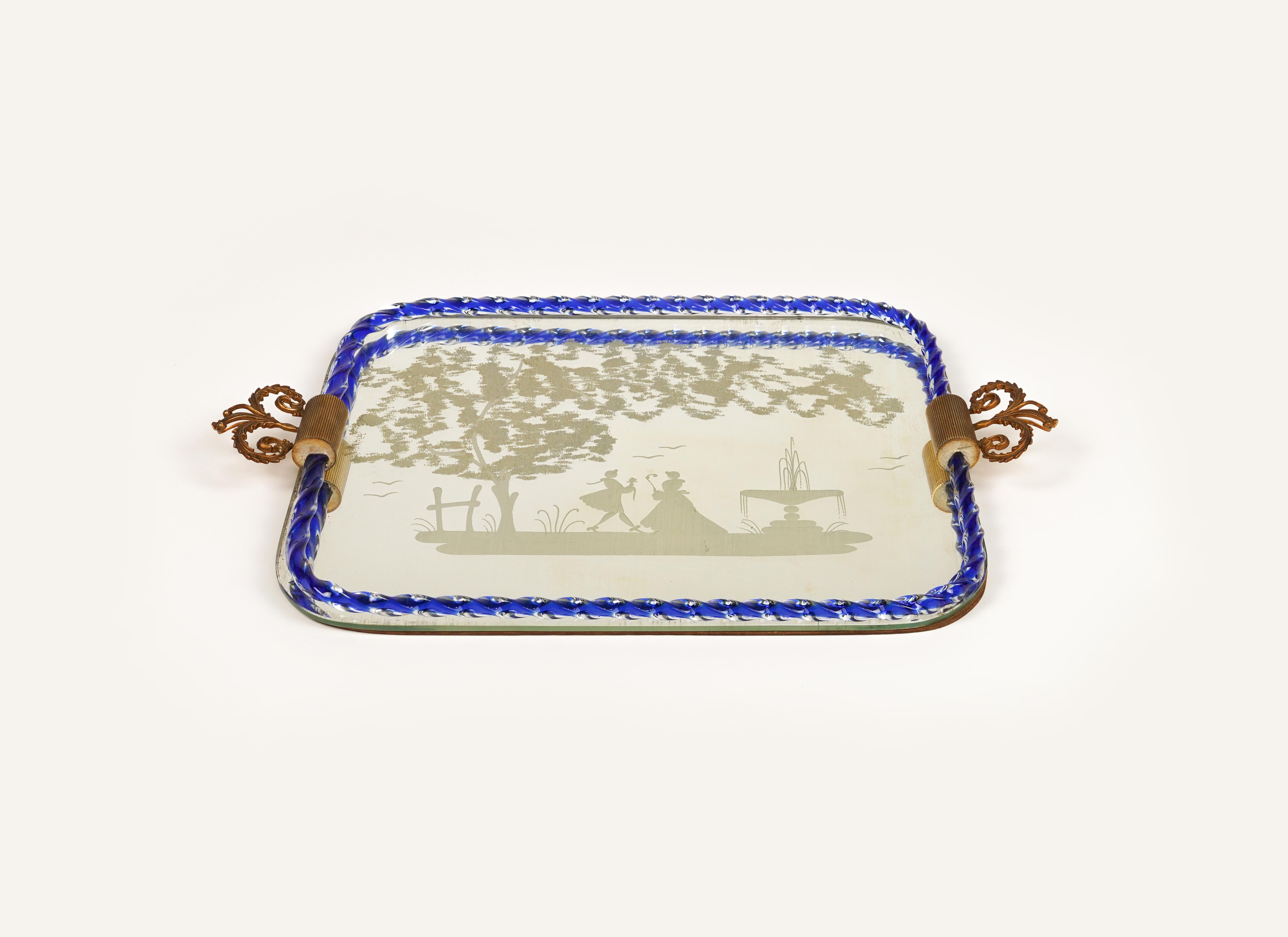 Amazing Midcentury mirror-engraved Murano glass serving tray. 

This wonderful piece was produced in Italy during 1950s by the master Murano glass-maker of Ercole Barovier. 

This wonderful item is a peculiar Venetian vintage tray with a mirror base