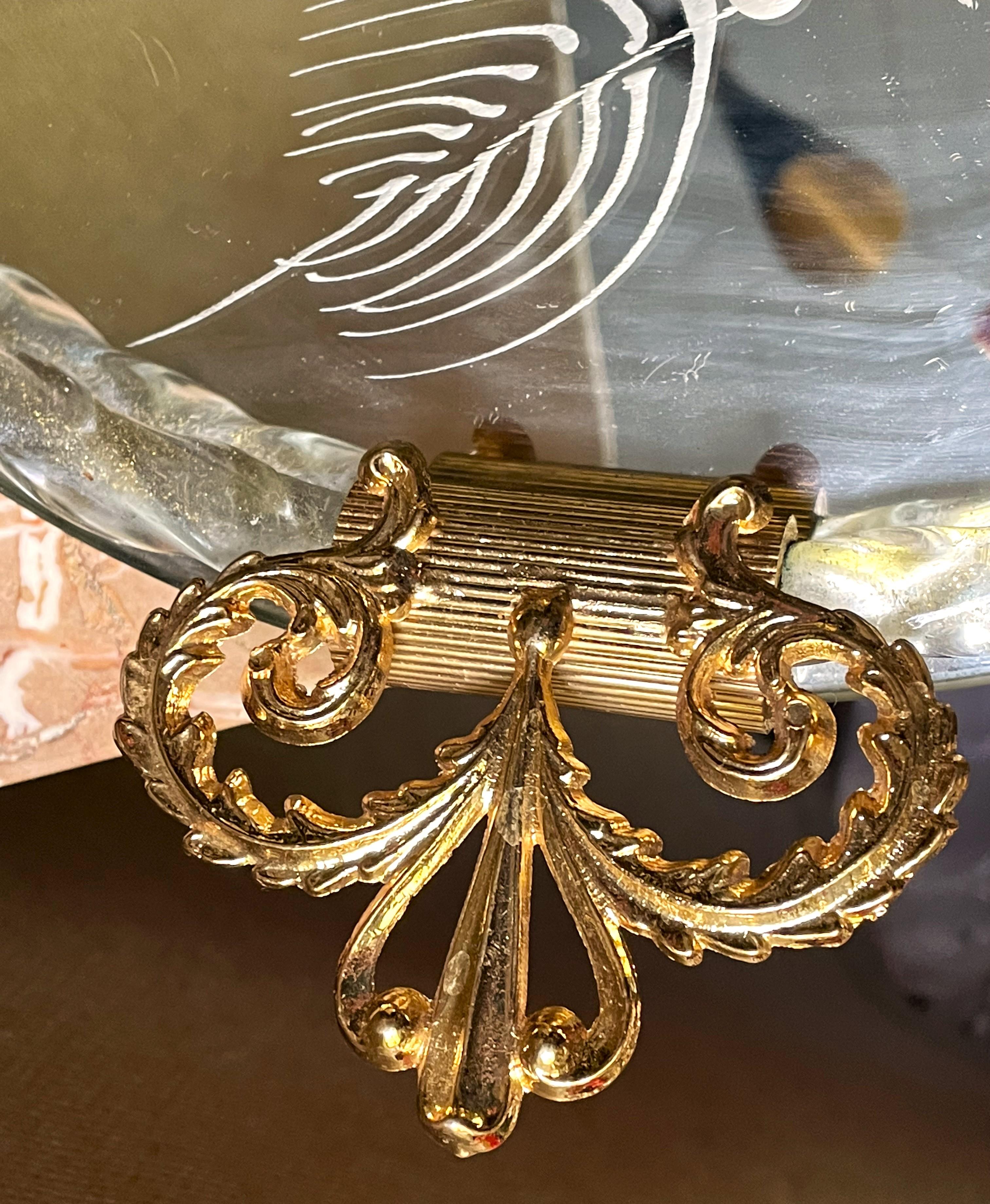 Ercole Barovier Murano geätztes rundes Tablett aus Aventuringlas mit gedrehten Metallgriffen aus Muranoglas im Zustand „Gut“ im Angebot in Clifton Forge, VA