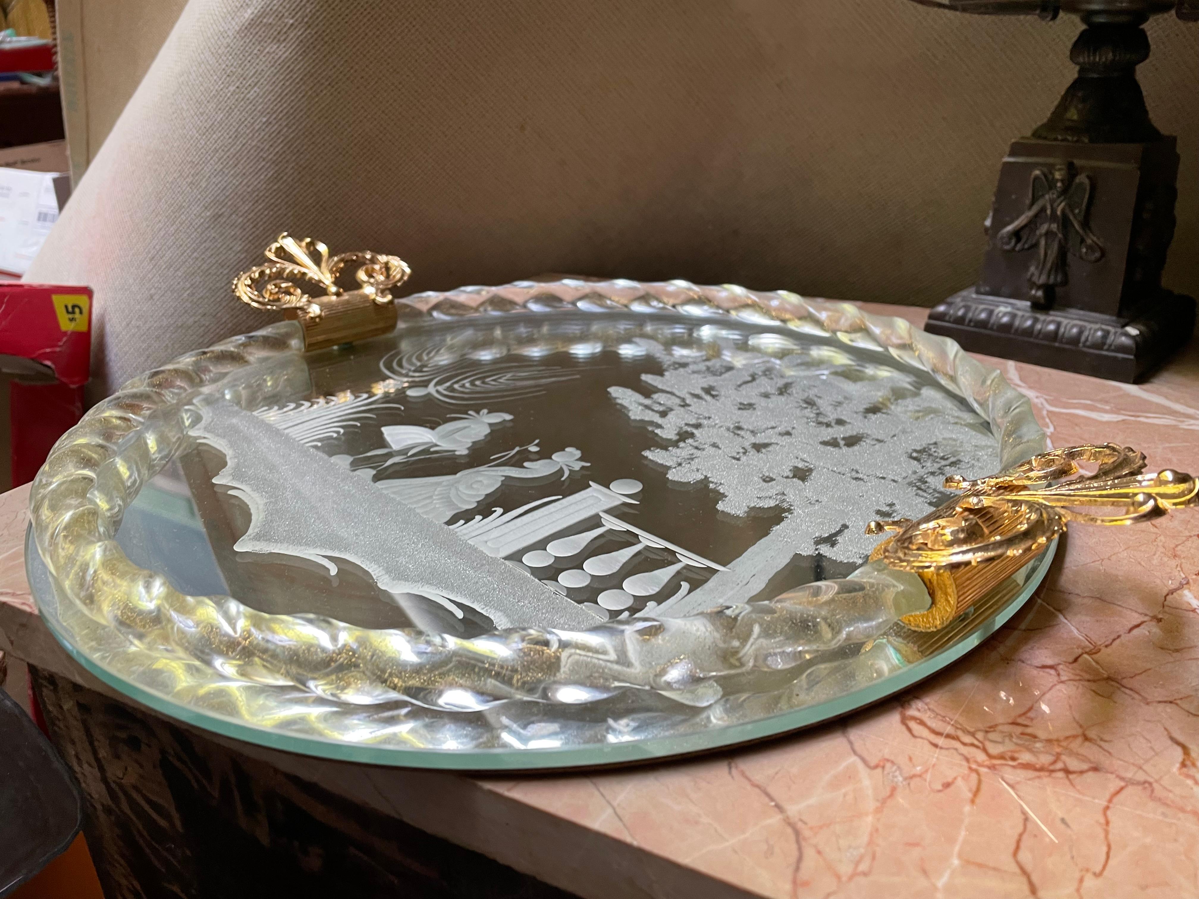 Ercole Barovier Murano geätztes rundes Tablett aus Aventuringlas mit gedrehten Metallgriffen aus Muranoglas im Angebot 1