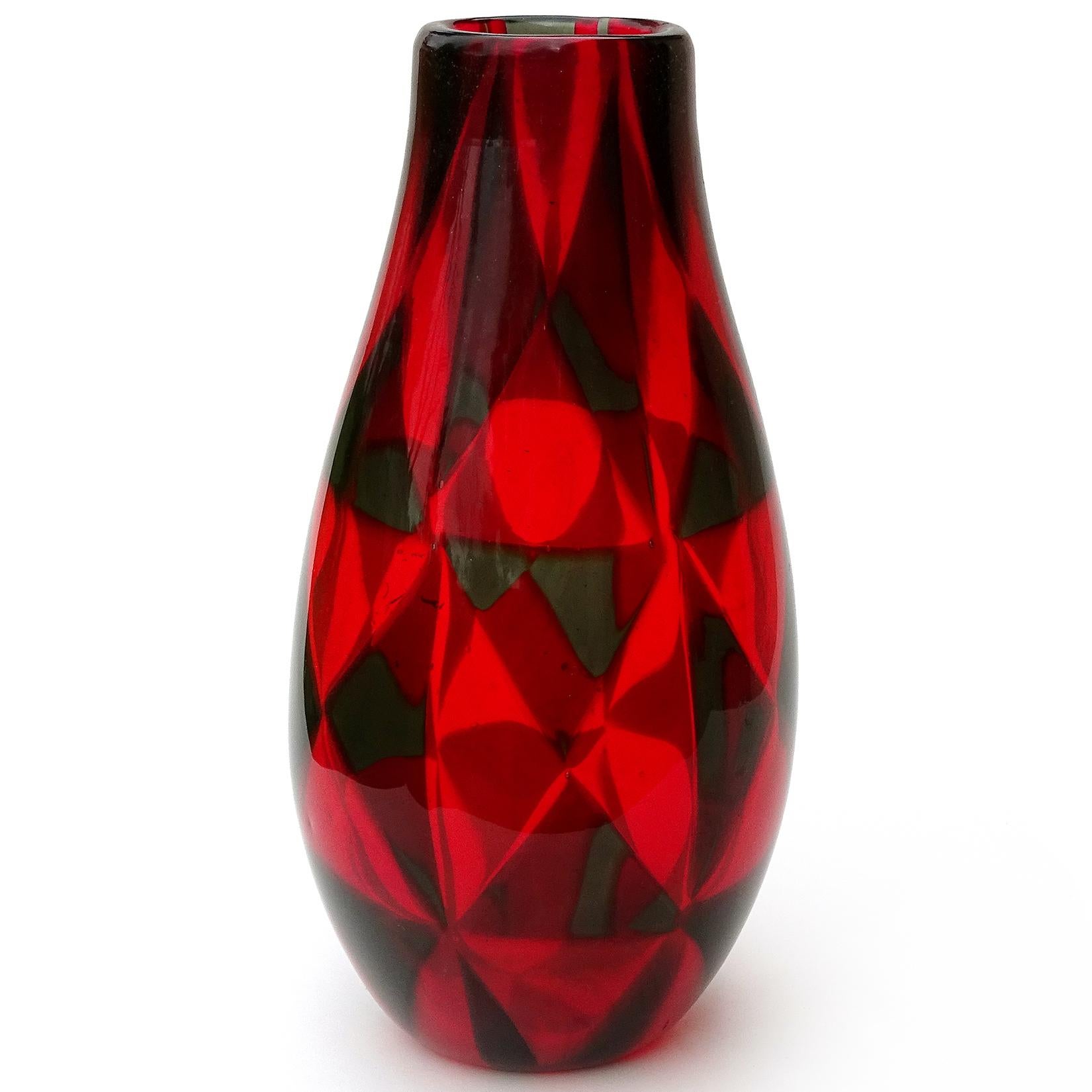 Hand-Crafted Ercole Barovier Murano Red Gray Intarsio Mosaic Triangle Italian Art Glass Vase