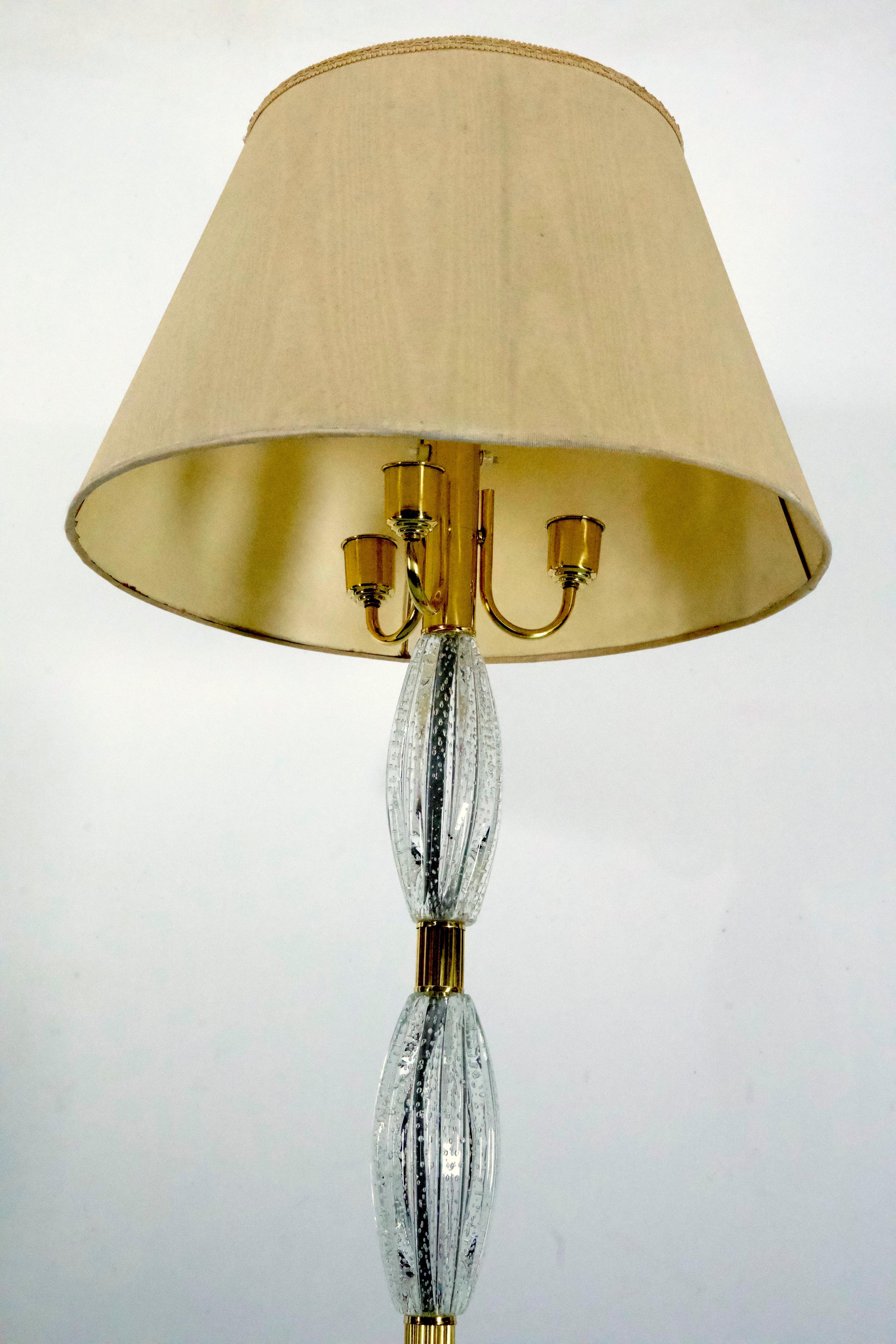 Mid-Century Modern Ercole Barovier, rare lampadaire Bullicante en verre de Murano et laiton. Italie années 1940 en vente