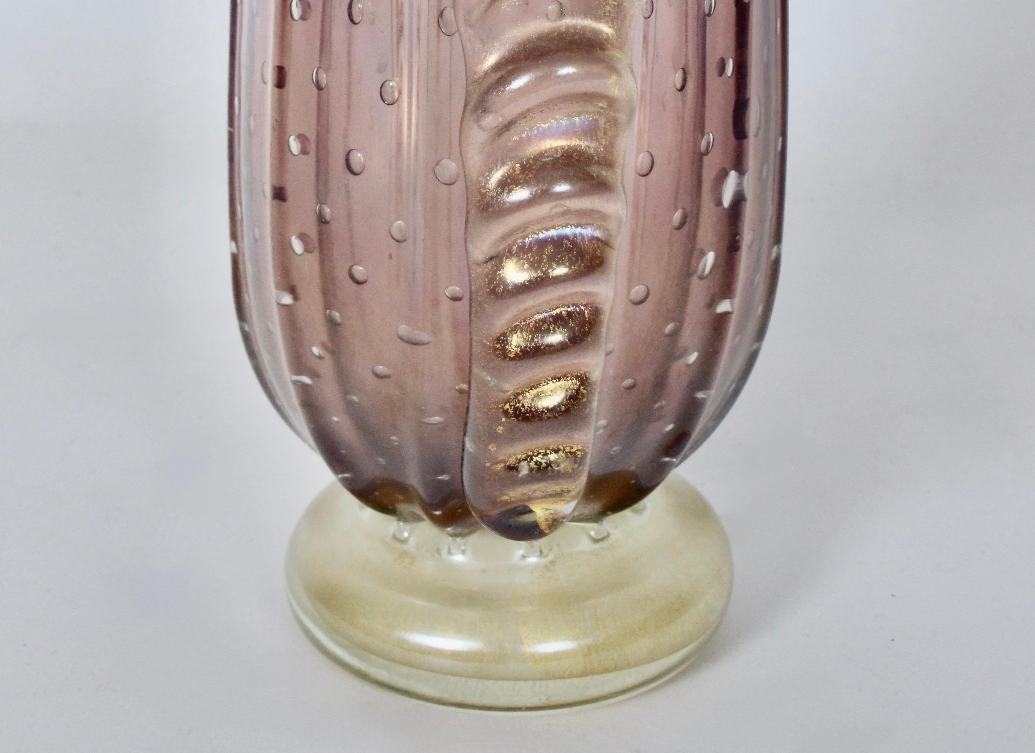 Vaso di Murano di Ercole Barovier a coste color malva iridescente, CIRCA 1950 in vendita 5