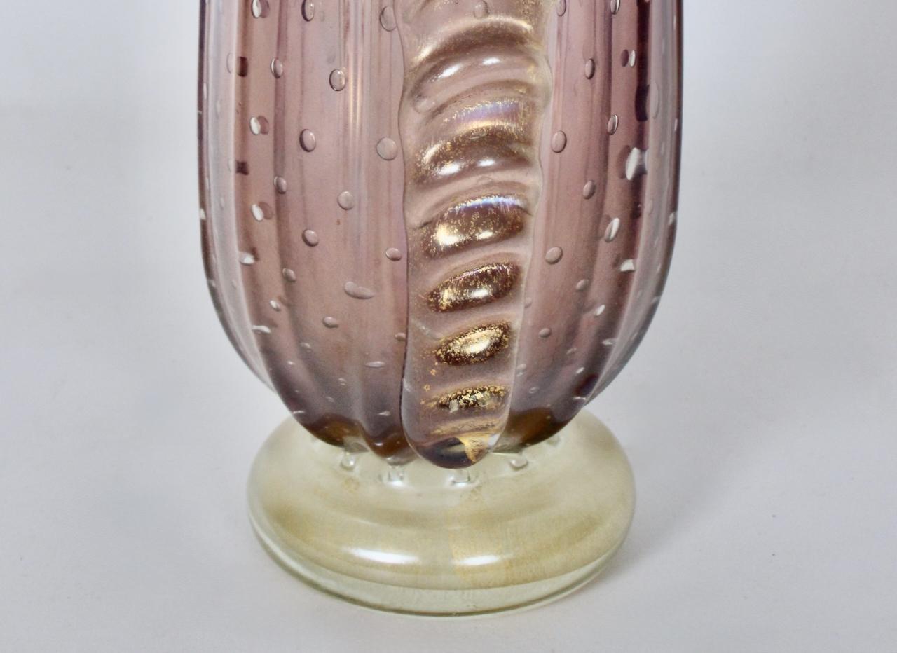 Vaso di Murano di Ercole Barovier a coste color malva iridescente, CIRCA 1950 in vendita 6
