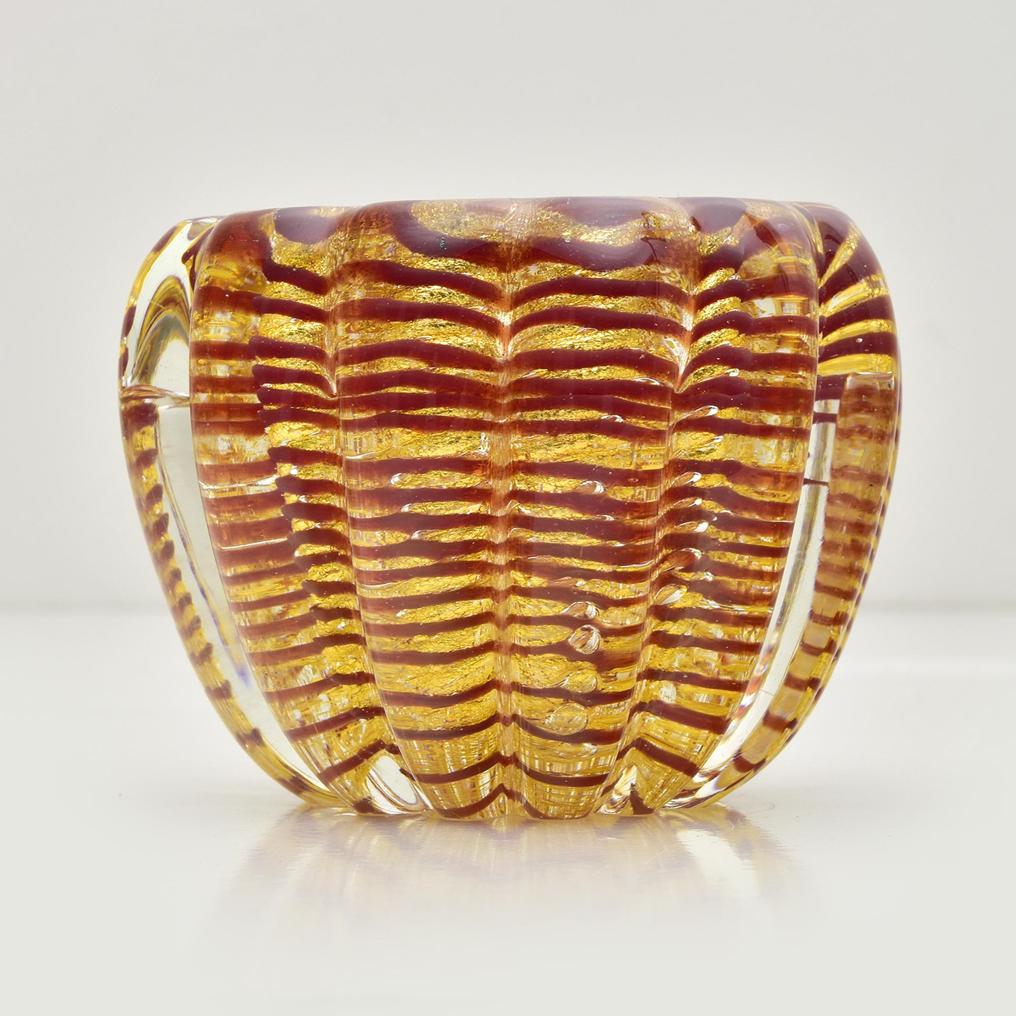 italien Ercole Barovier&Toso Vase Murano rouge Cordonato D'Oro Bol à rattraper en vente