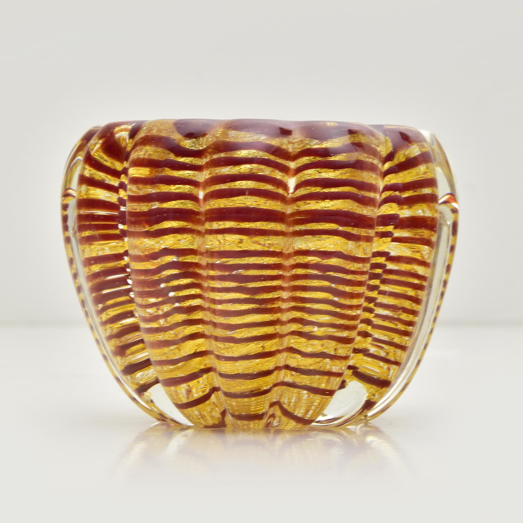 Fait main Ercole Barovier&Toso Vase Murano rouge Cordonato D'Oro Bol à rattraper en vente