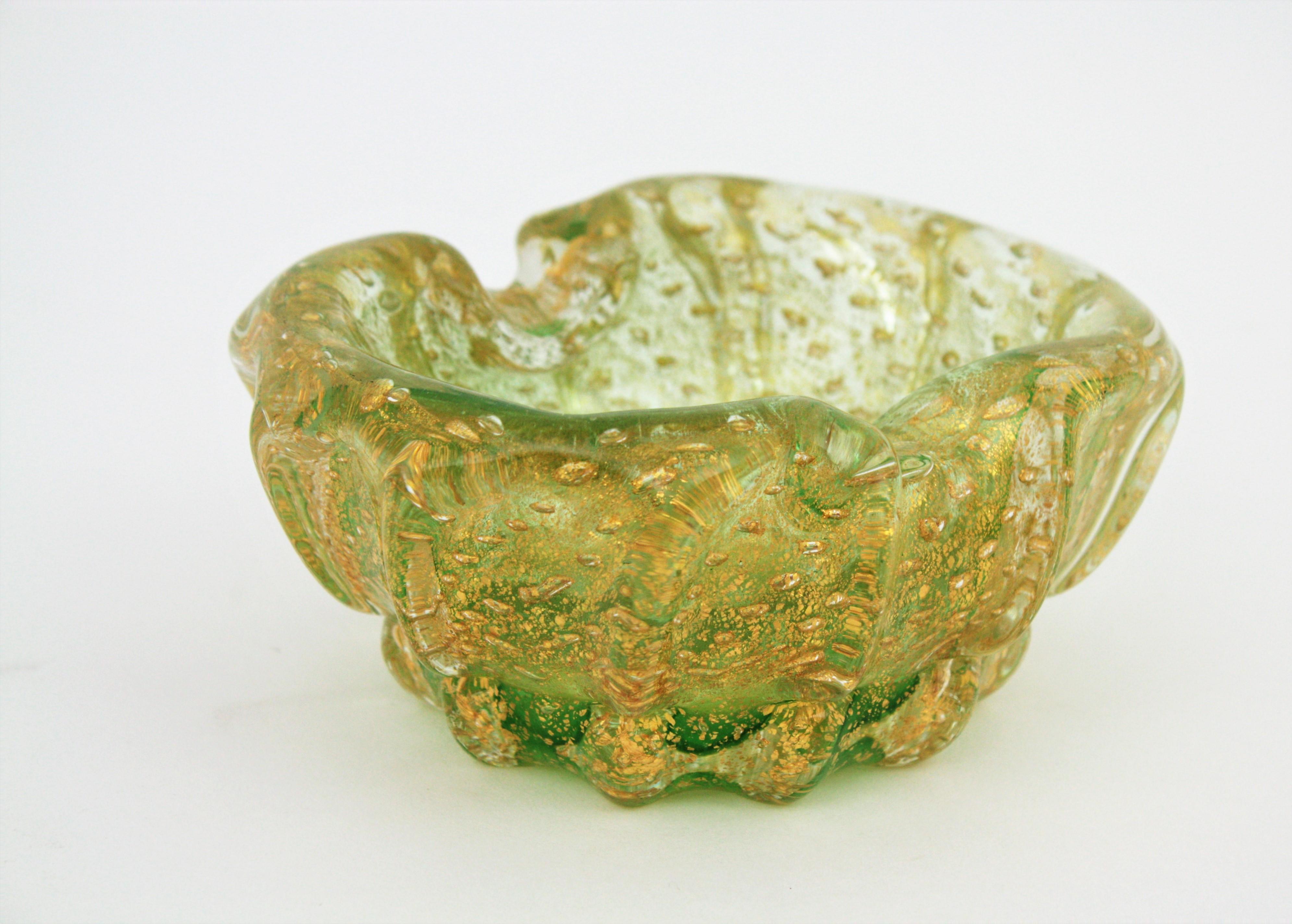 Ercole Barovier Toso Murano Gold Flecks Bullicante Art Glass Ribbed Bowl  For Sale 3