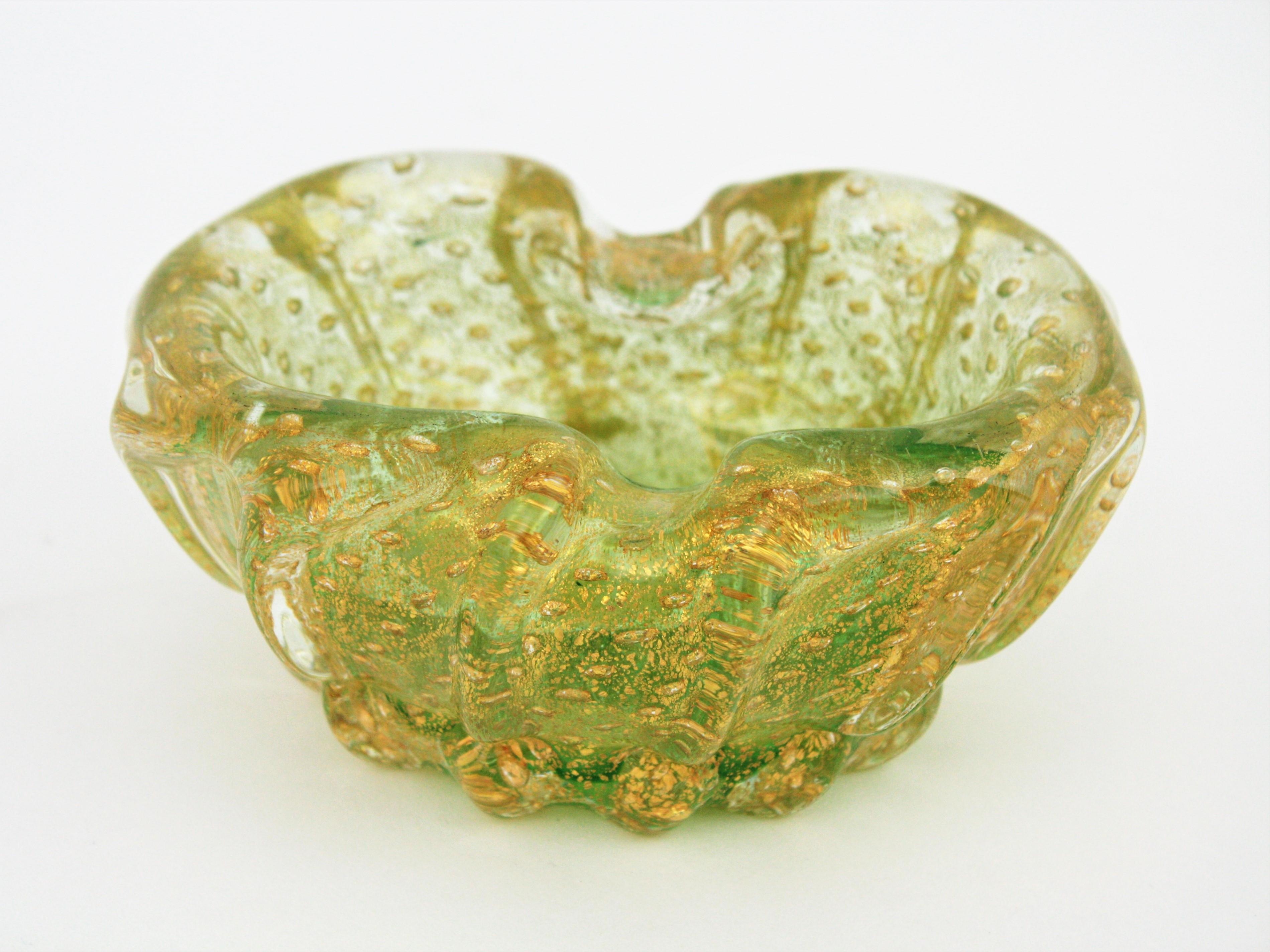 Ercole Barovier Toso Murano Gold Flecks Bullicante Art Glass Ribbed Bowl  For Sale 4
