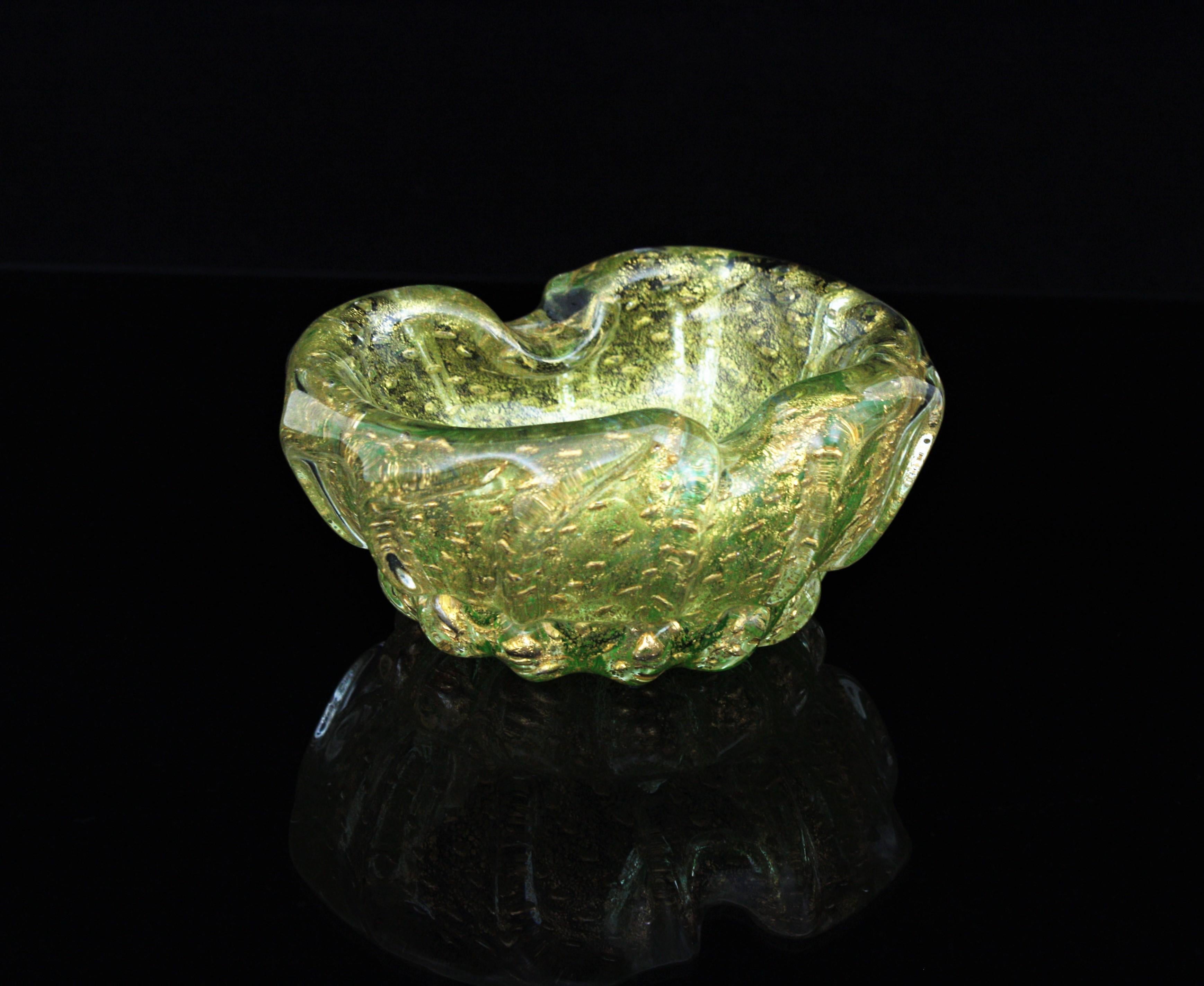 Ercole Barovier Toso Murano Gold Flecks Bullicante Art Glass Ribbed Bowl  For Sale 9