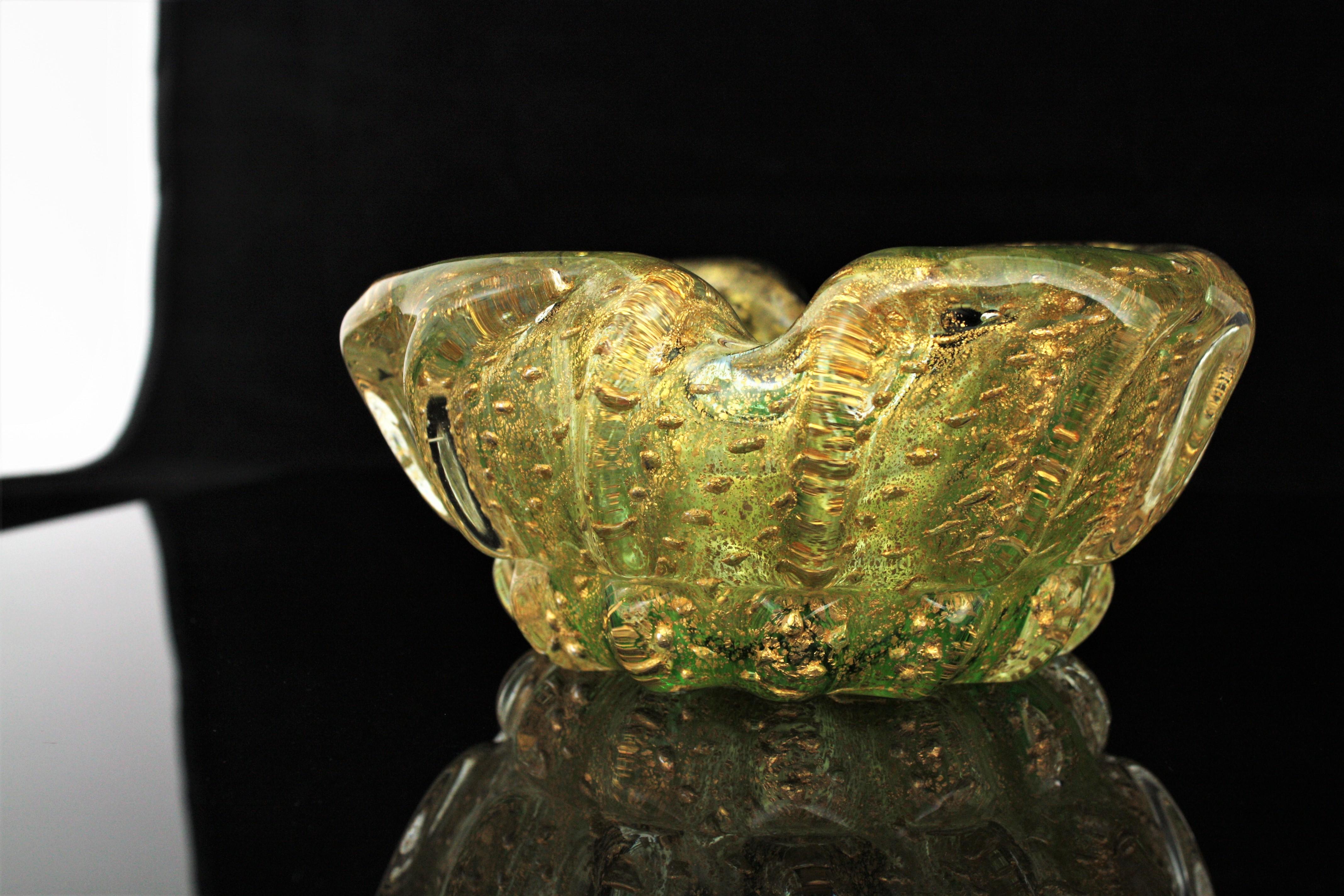 Art déco Ercole Barovier Toso Murano Gold Flecks Bullicante Art Glass Ribbed Bowl (bol côtelé) en vente
