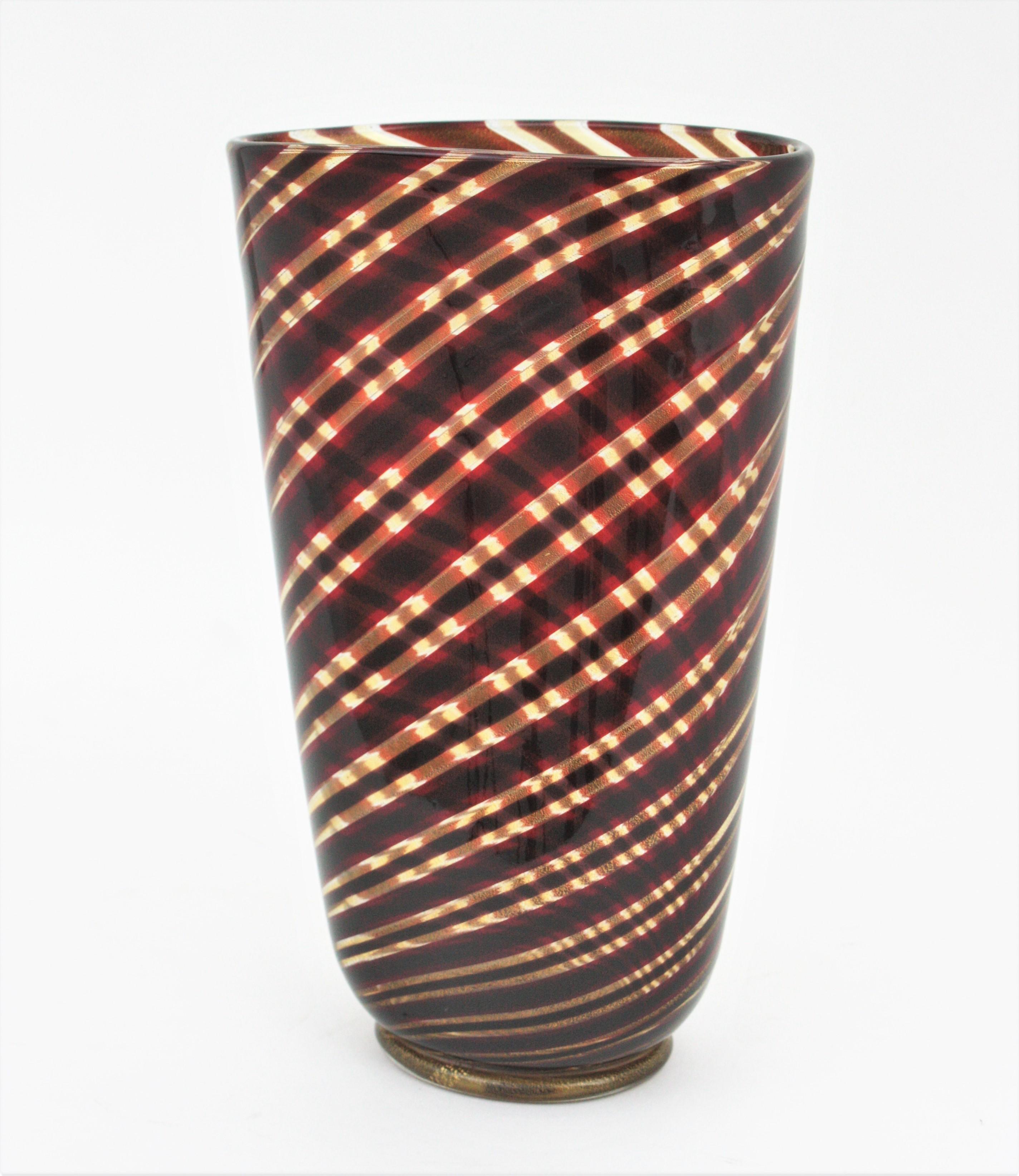 Ercole Barovier Toso Murano Glass Spira Aurata Vase, 1960s For Sale 4
