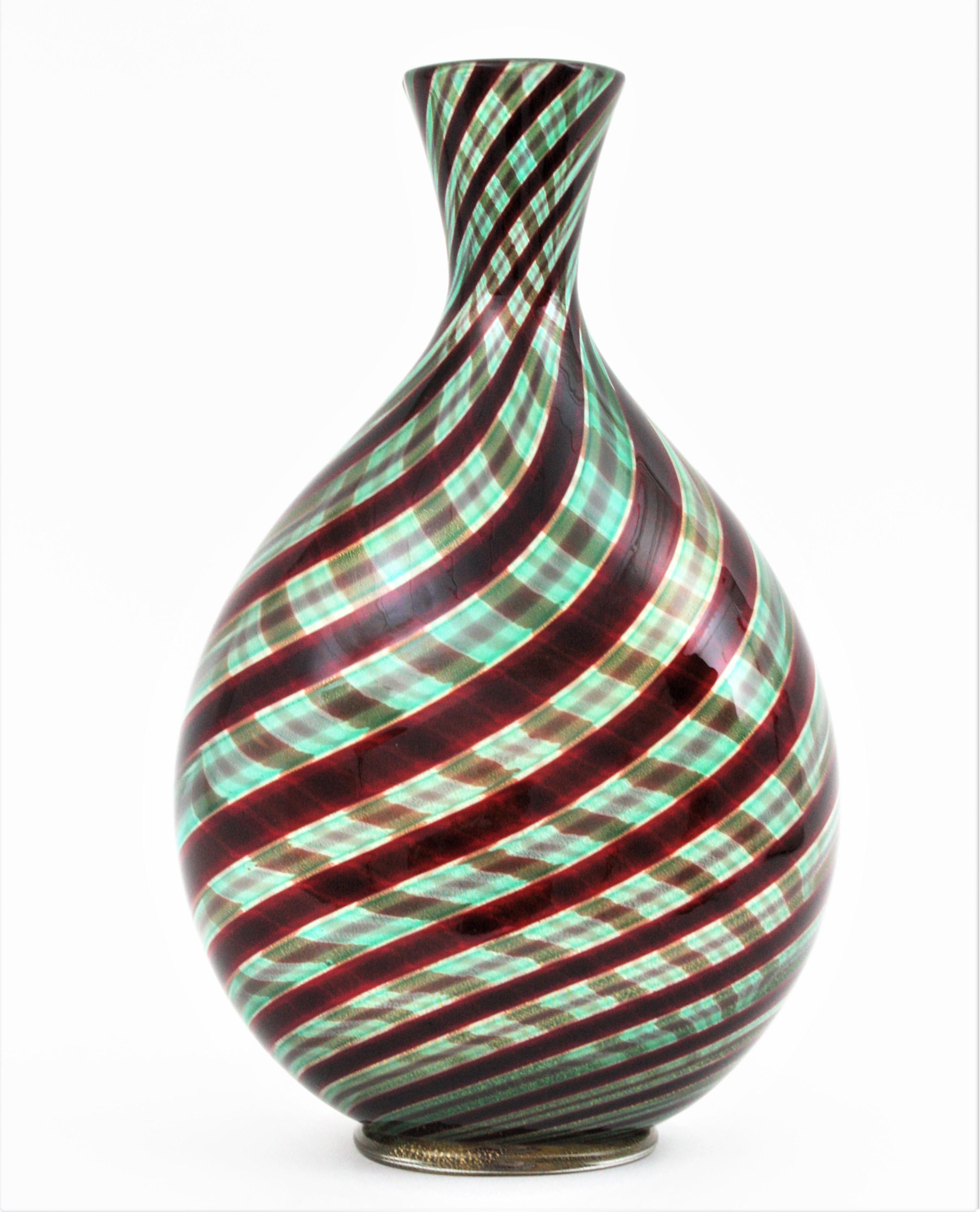 Mid-Century Modern Ercole Barovier Toso Murano Glass Spira Aurata Vase, 1960s For Sale