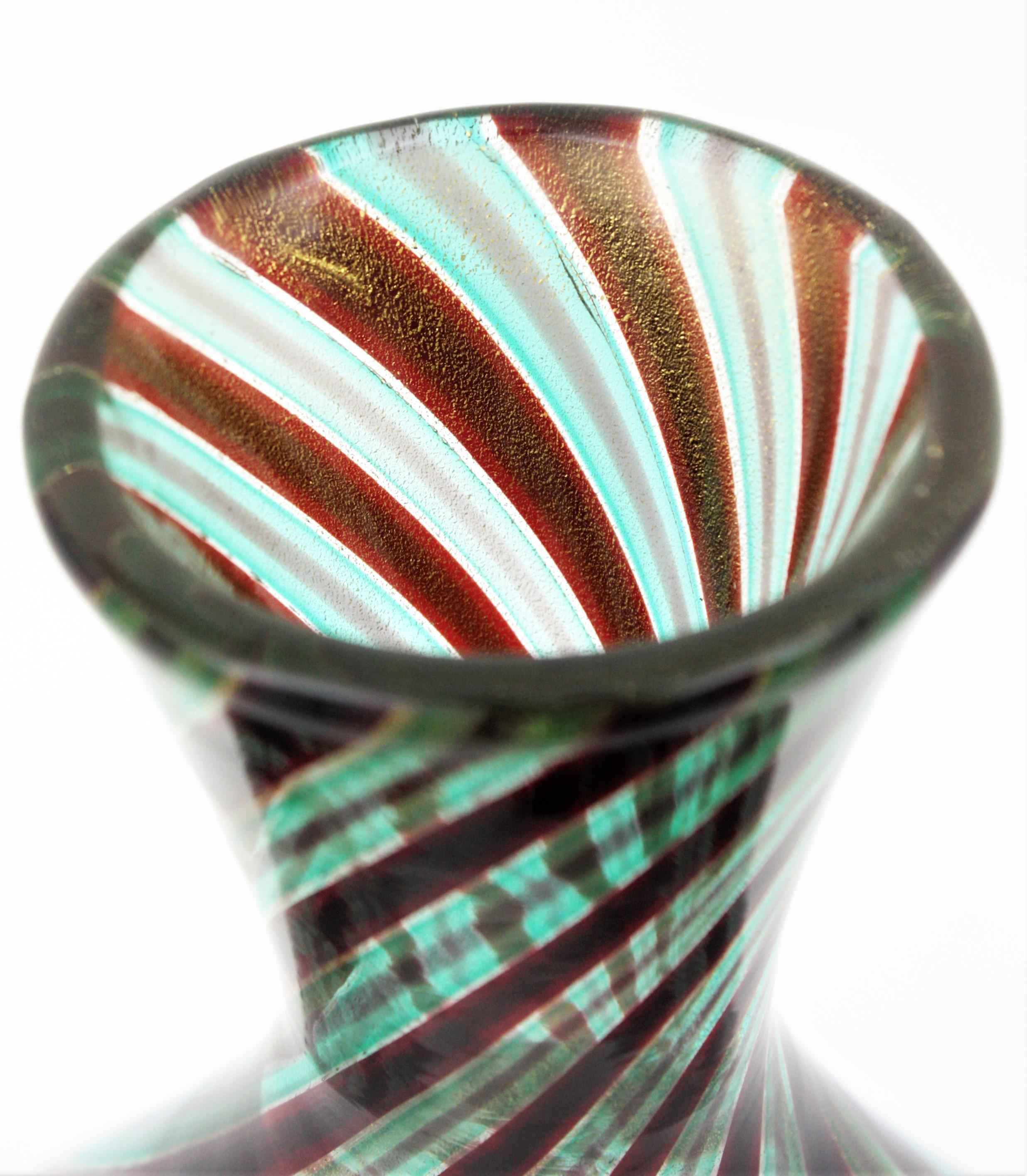 Ercole Barovier Toso Murano Glass Spira Aurata Vase, 1960s In Good Condition For Sale In Barcelona, ES