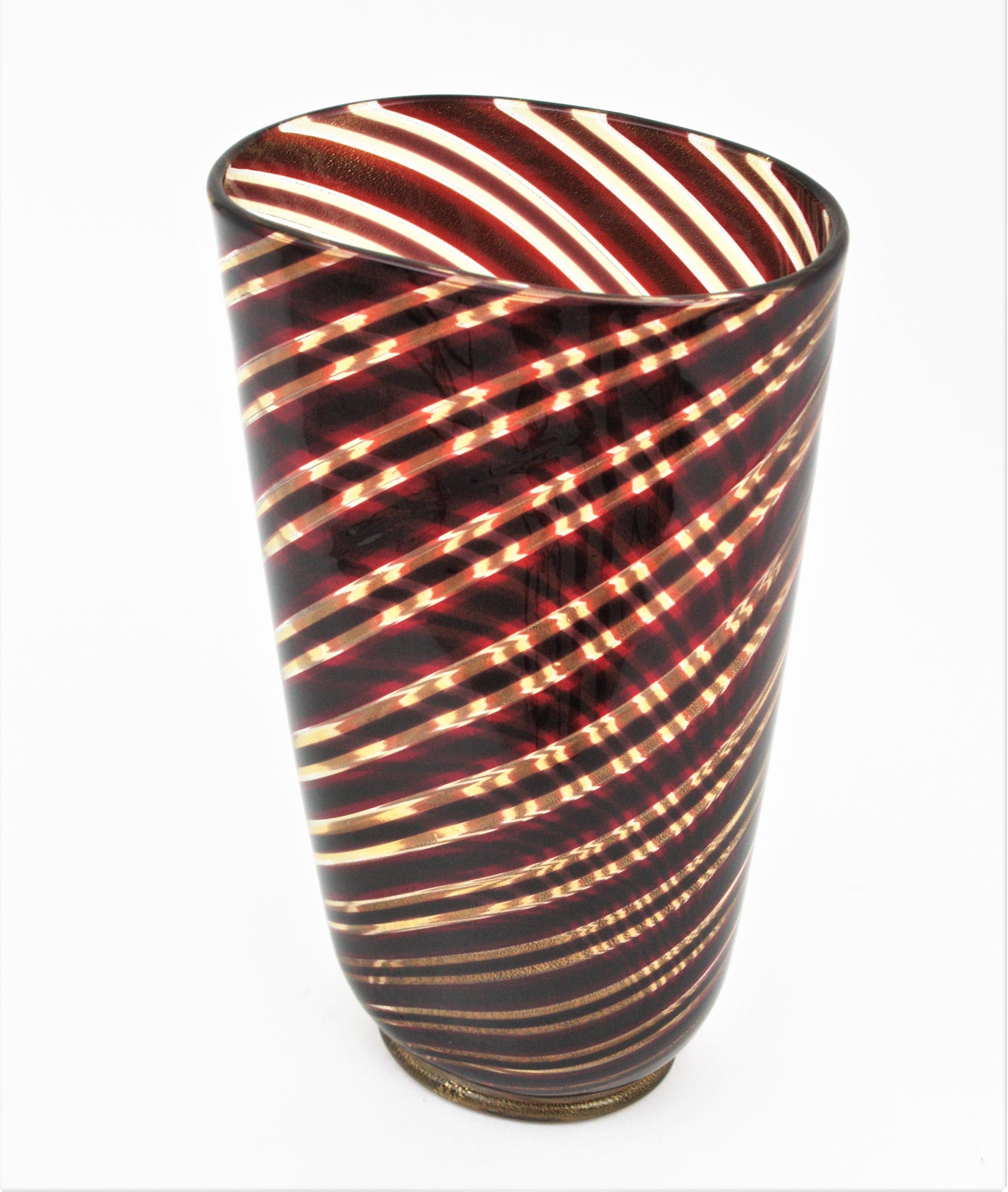 Ercole Barovier Toso Murano Glass Spira Aurata Vase, 1960s For Sale 2
