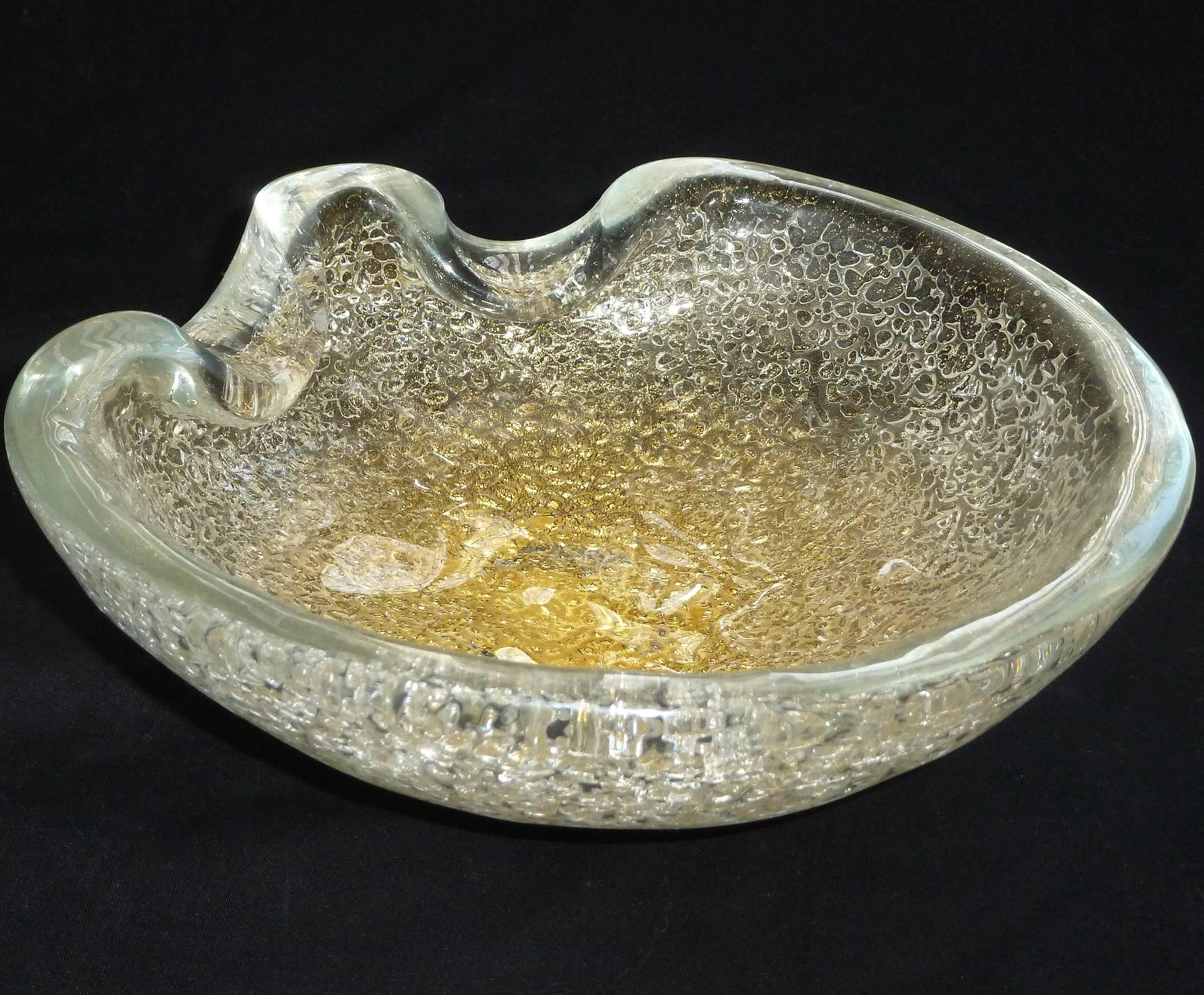 Mid-Century Modern Ercole Barovier Toso Murano Gold Flecks Relievi Aurati Italian Art Glass Bowl