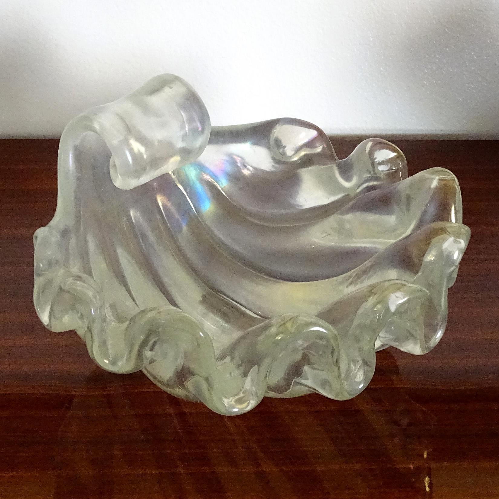 Schillernde italienische Art-Déco-Glasschale mit Muscheln von Ercole Barovier Toso aus Muranoglas (Art déco) im Angebot