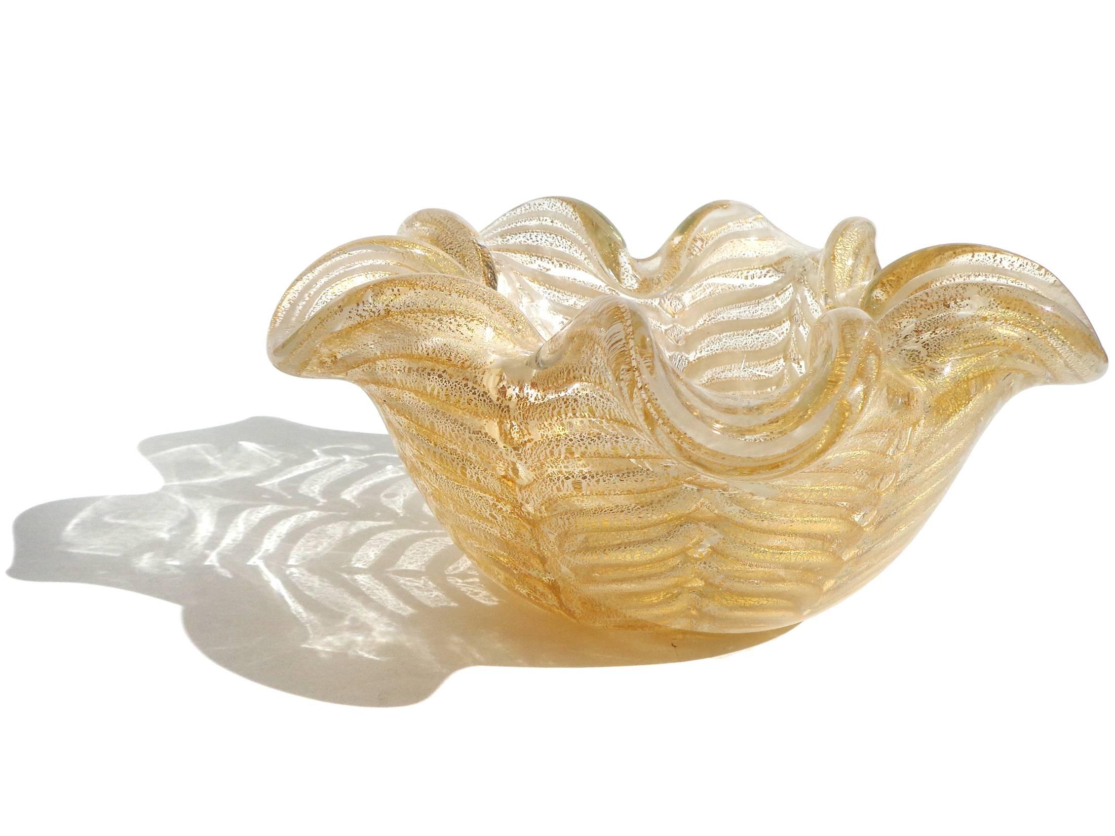 Hand-Crafted Ercole Barovier Toso Murano White Gold Flecks Italian Art Glass Flower Bowl