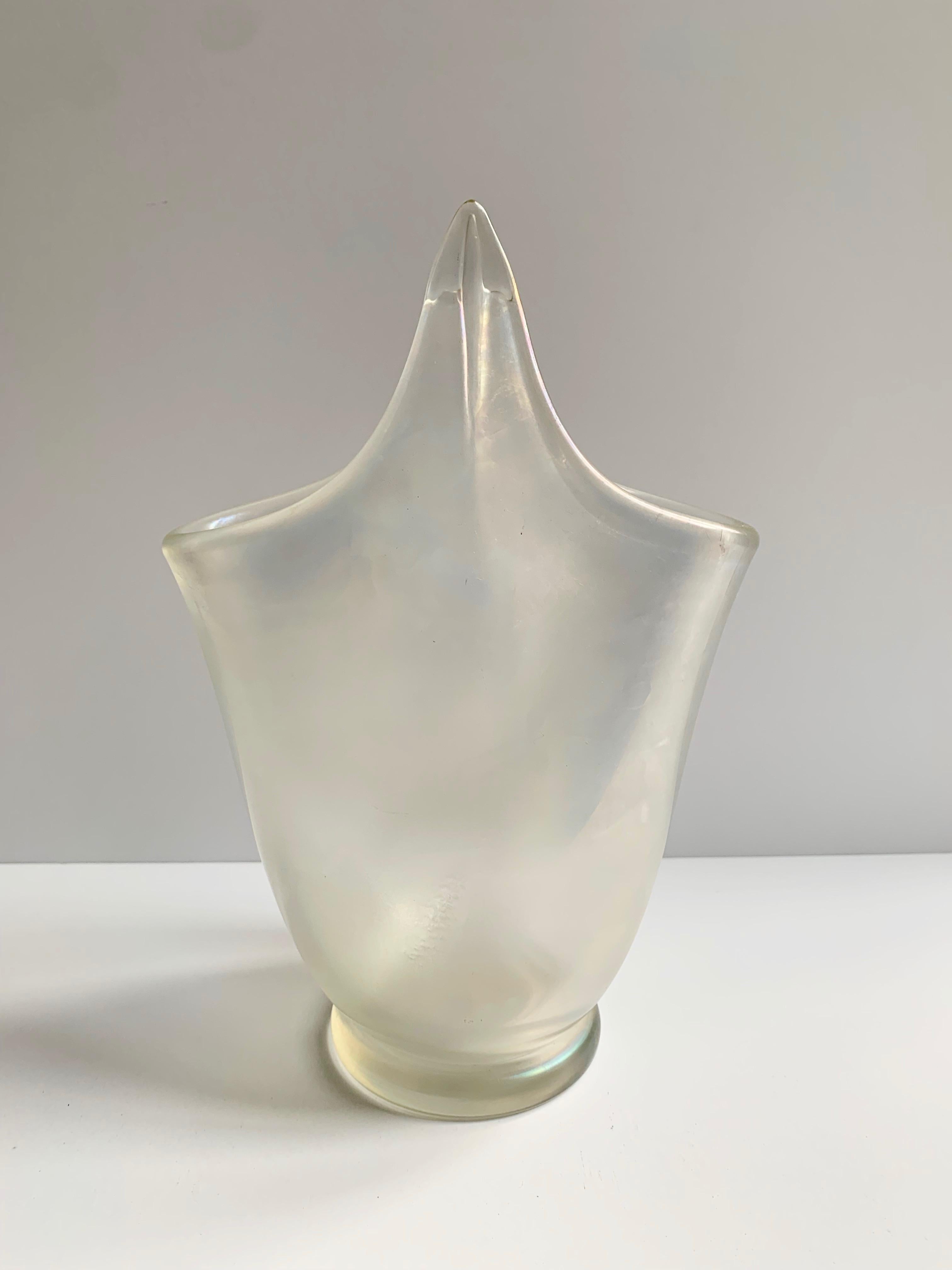 Beautifully styled Barovier Toso vase, opaque and translucent. Signed on underneath.