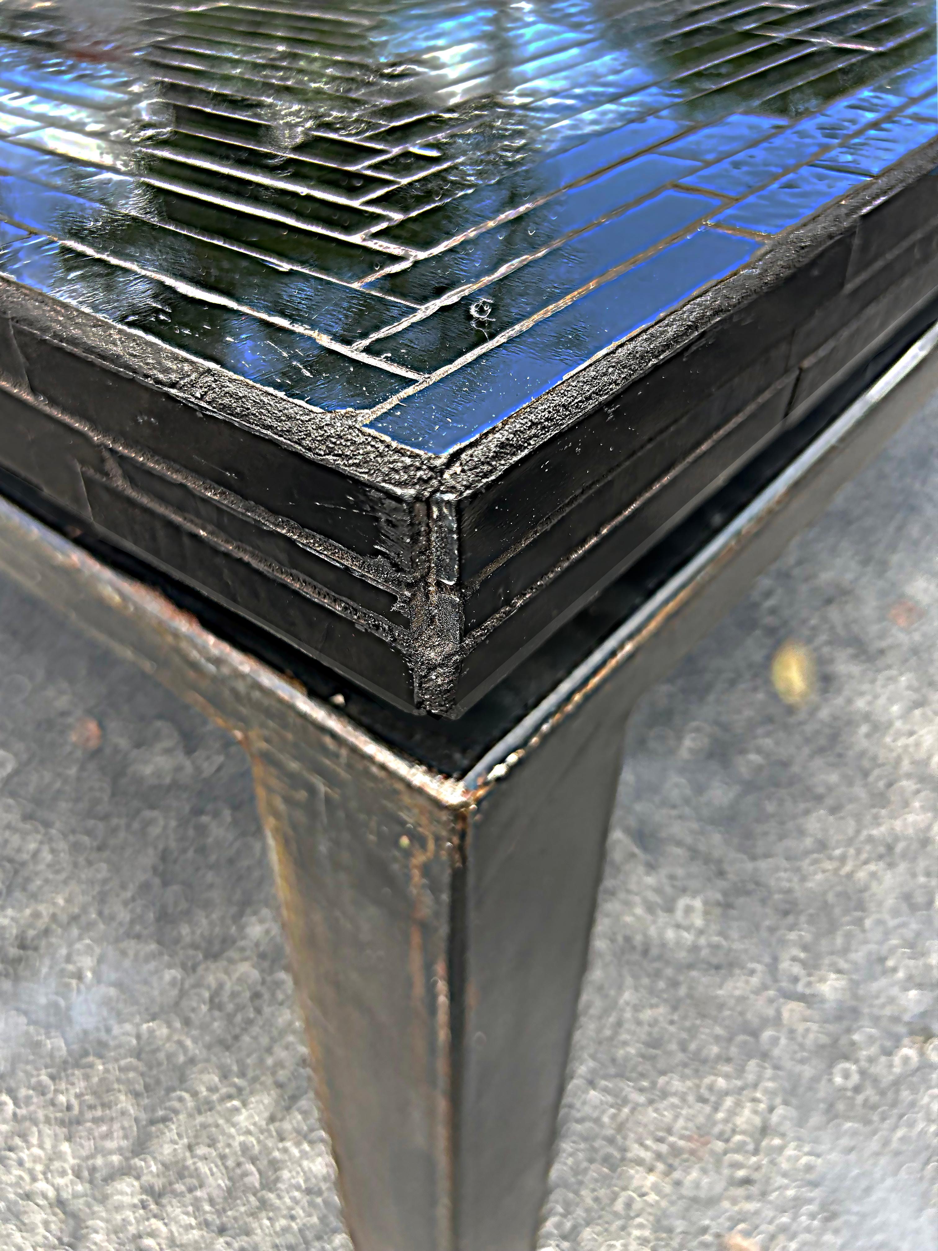 Ercole Home Grande table de salle à manger carrée en mosaïque de verre d'art avec base en fer, NYC en vente 1